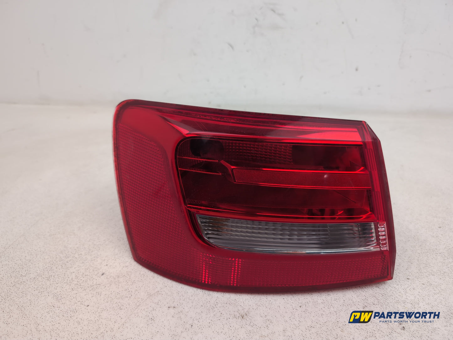 Audi A6 Se Tdi Lamp Assembly Rear Lh Passenger Side 4g9945095 2011-2018