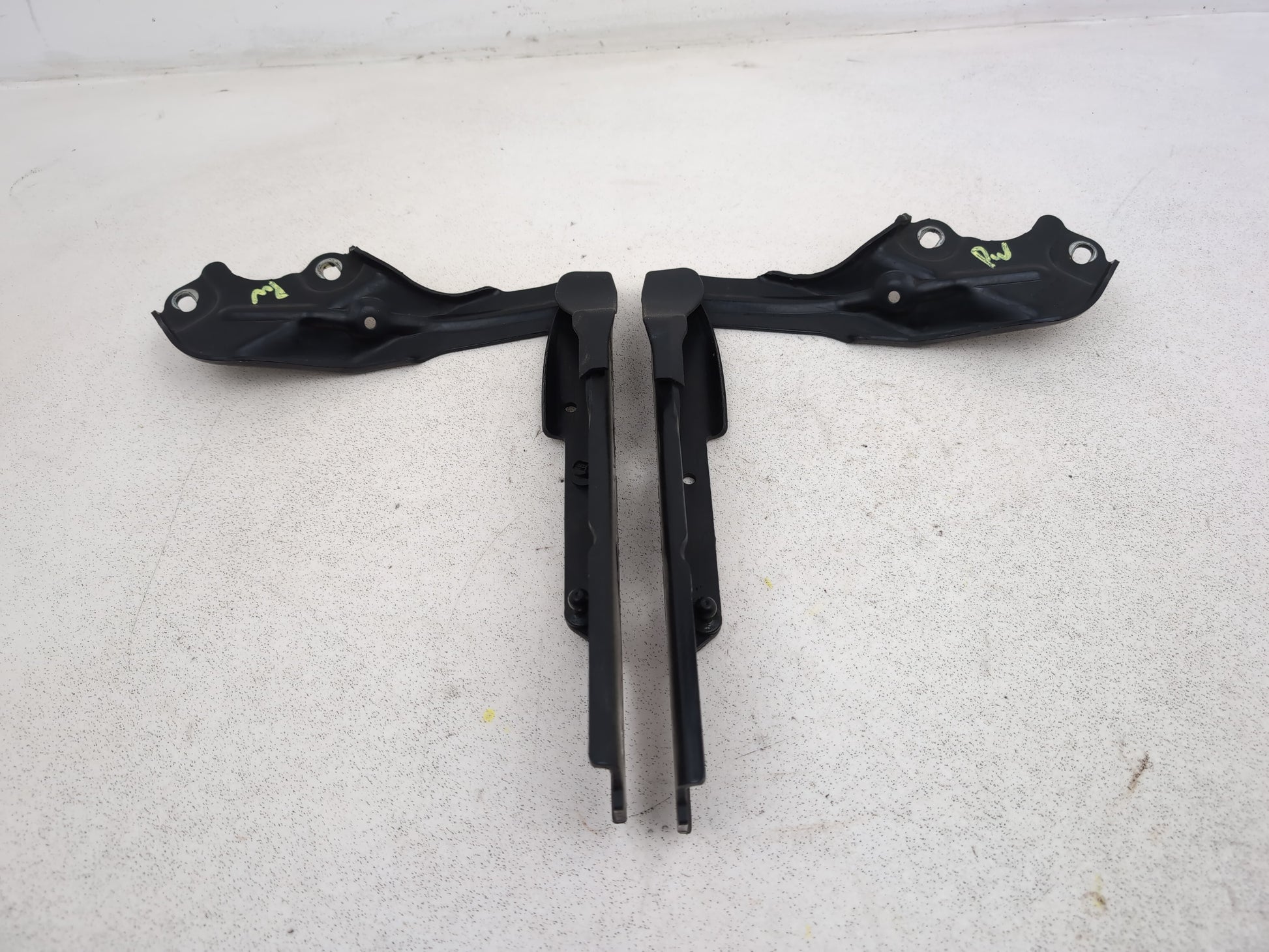 Audi A6 Se Tdi Bonnet Hinges Black Ly9b 2011-2018