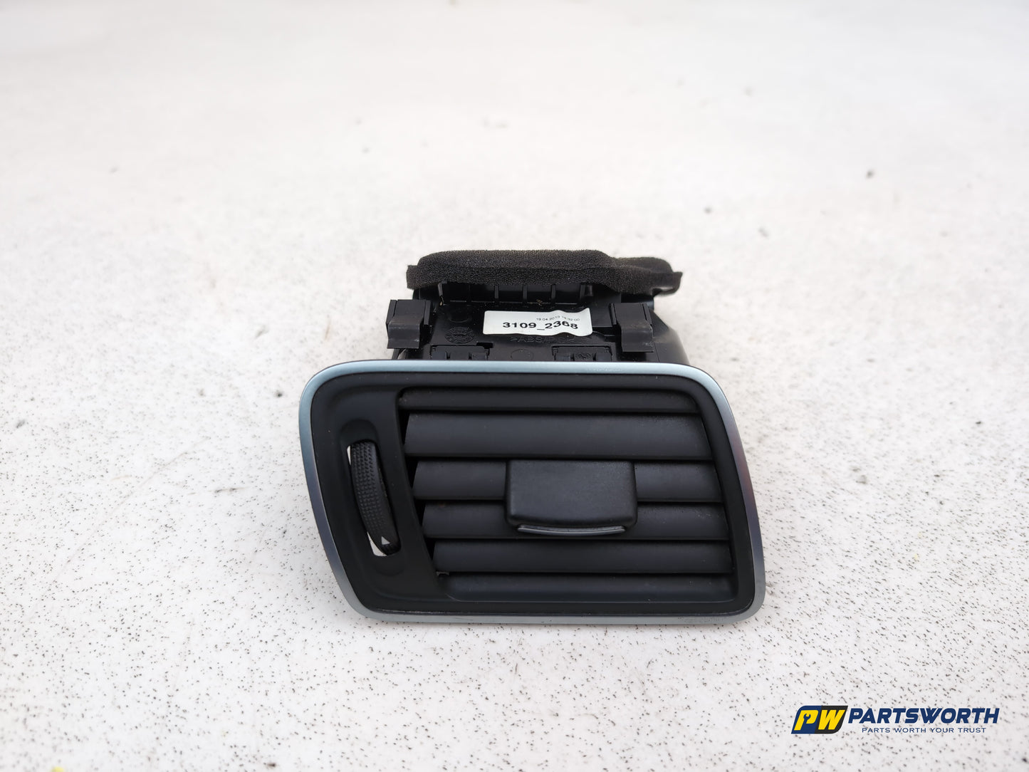 Volkswagen Passat Highline Drivers Side Front Dash Air Vent 3ac819702a 2010-2014