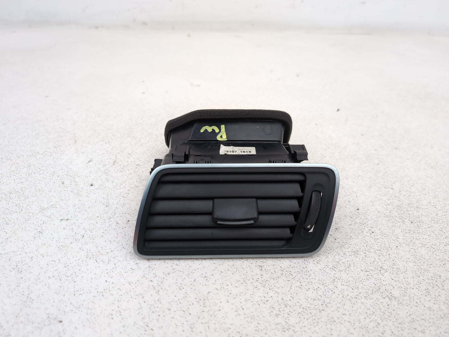 Volkswagen Passat Highline Dashboard Air Vent Grill Front Left Passenger Side