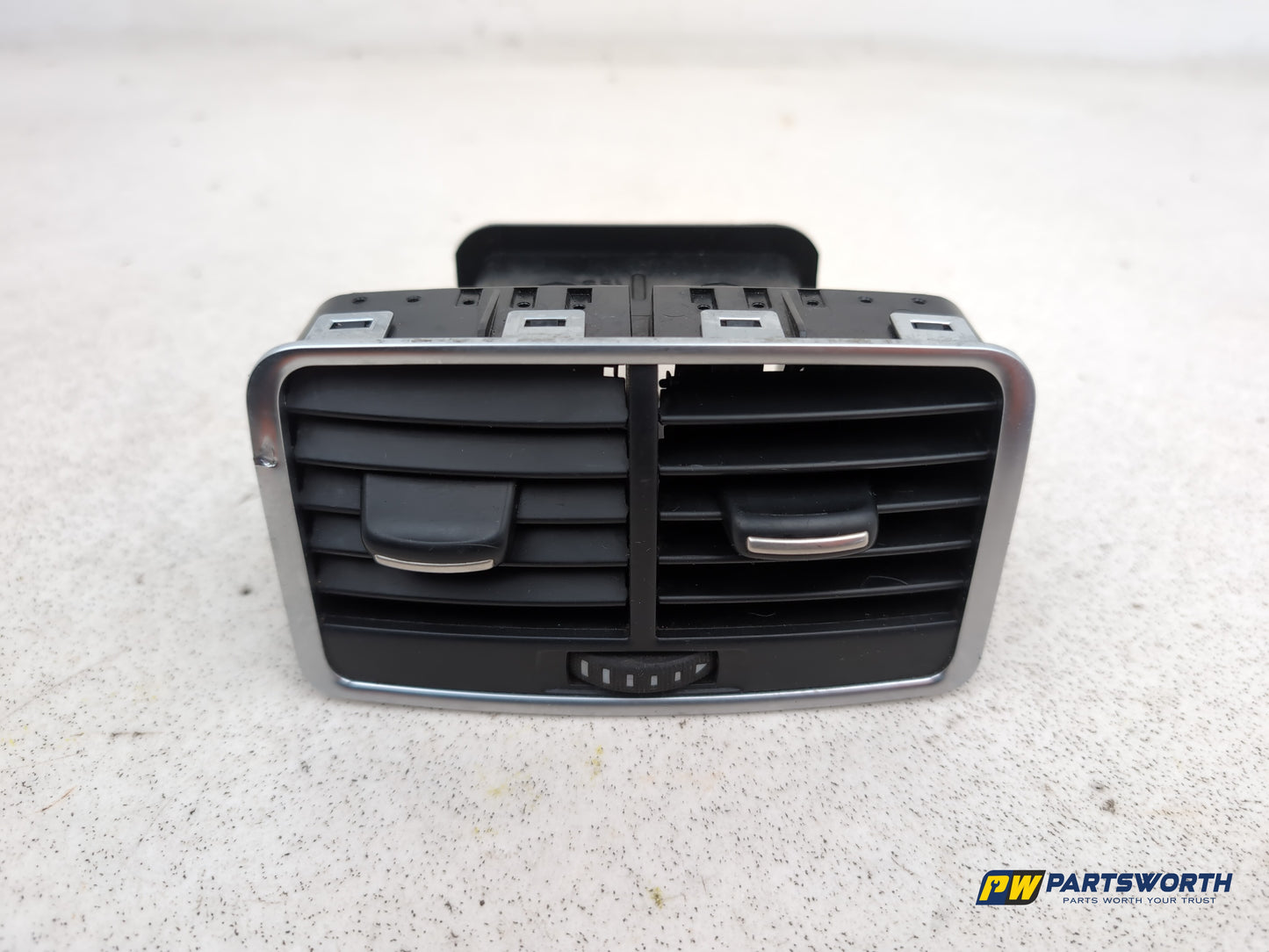 Audi A6 Se Tdi Quattro A Rear Air Vent Trim 4f0819203c 2005-2008
