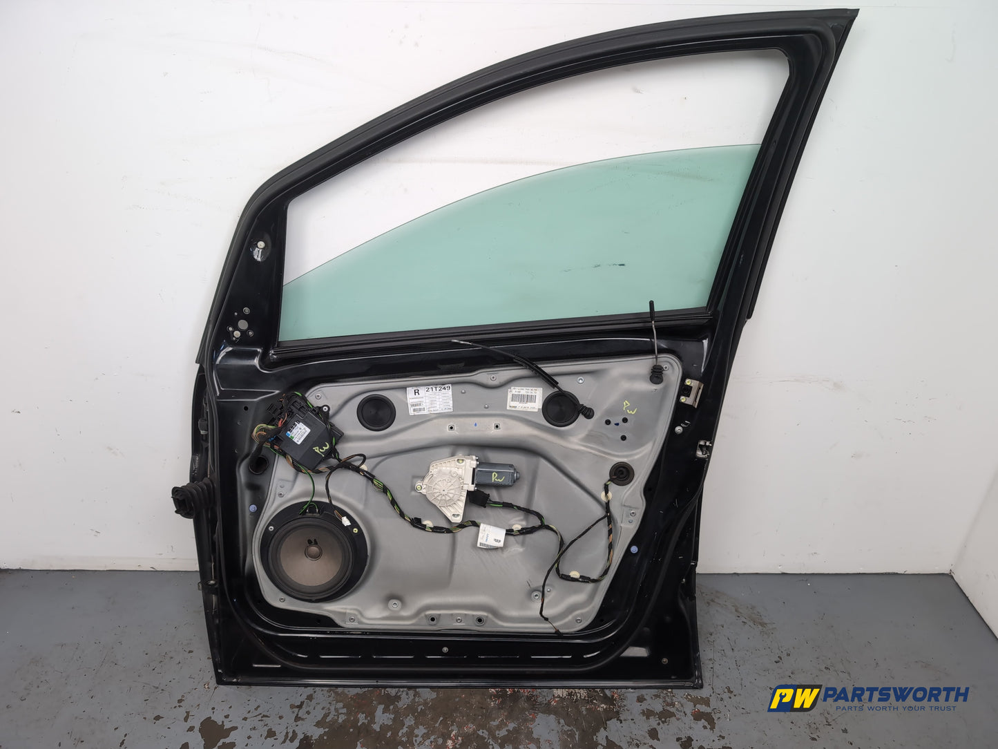 Mercedes-Benz B Class W245 Door Front Rh Driver Side Black 191 2005-2011 - photo 7