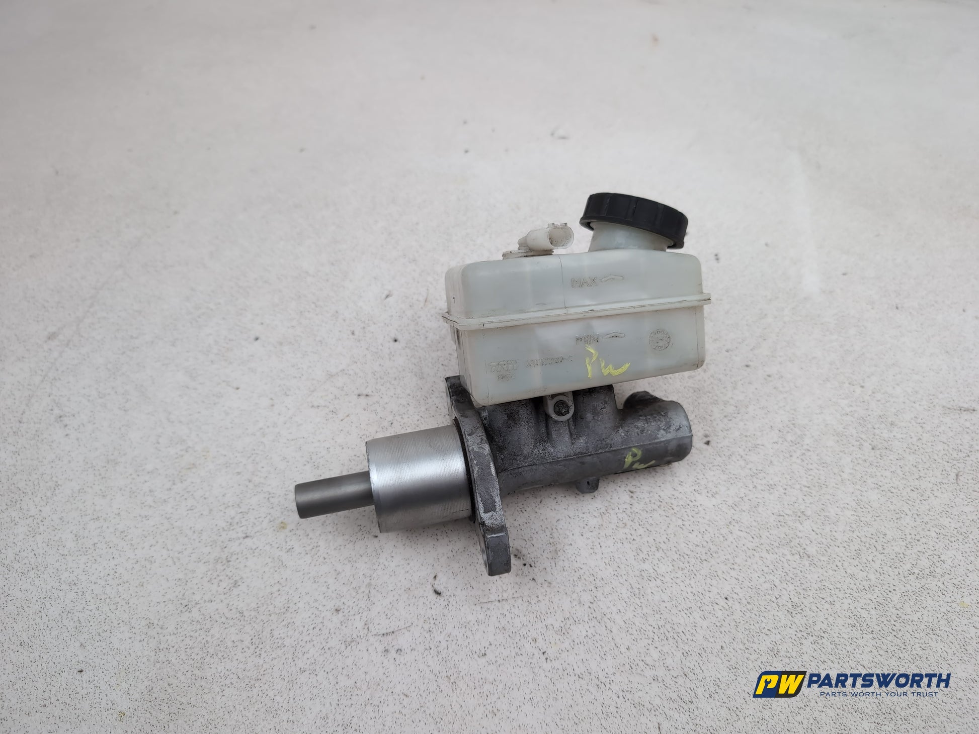 Mercedes-Benz B160 Sport Brake Master Cylinder Assembly A1694300202 2009-2011