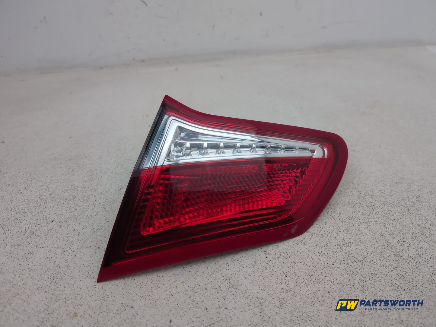 Citroen C4 Vtr+ Hdi Lamp Assembly Rear Inner Rh Driver Side 9672155480 2010-2013