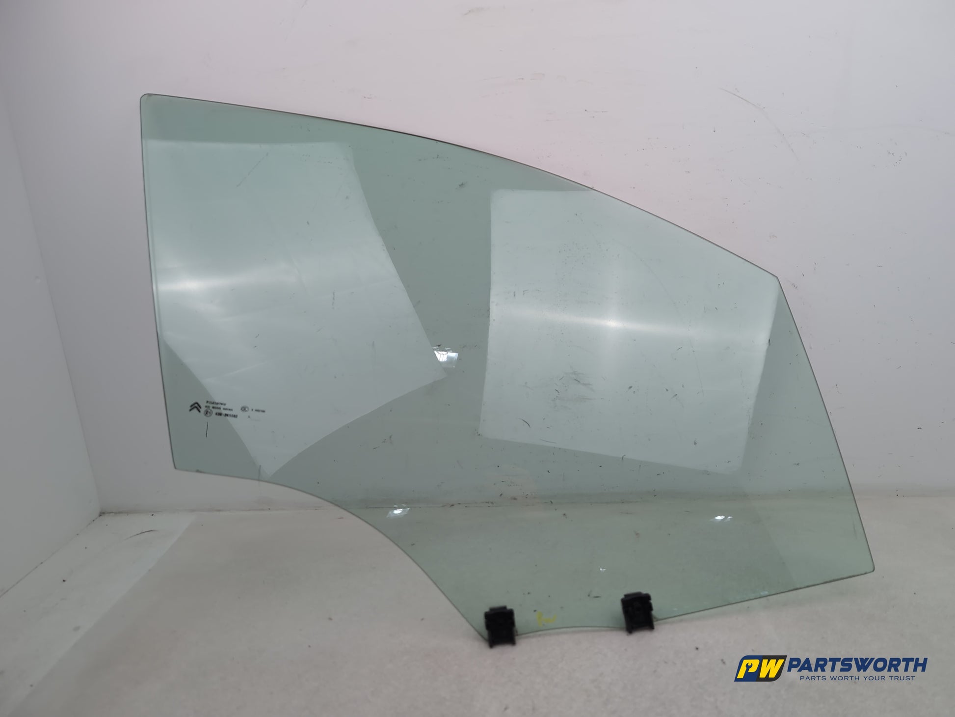 Citroen C4 Vtr+ Hdi Door Glass Front Rh Driver Side 2010-2013