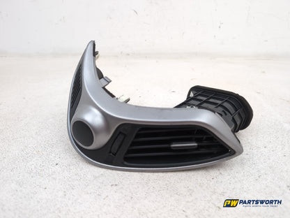 Hyundai Ix35 Style 2wd Air Vent Grille Centre Left Passenger Side 974102s900