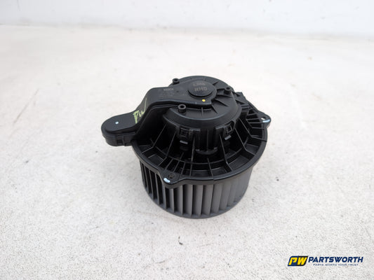 Hyundai Ix35 Style 2wd Crdi 134 Heater Blower Motor F00s3b2442 2011-2015