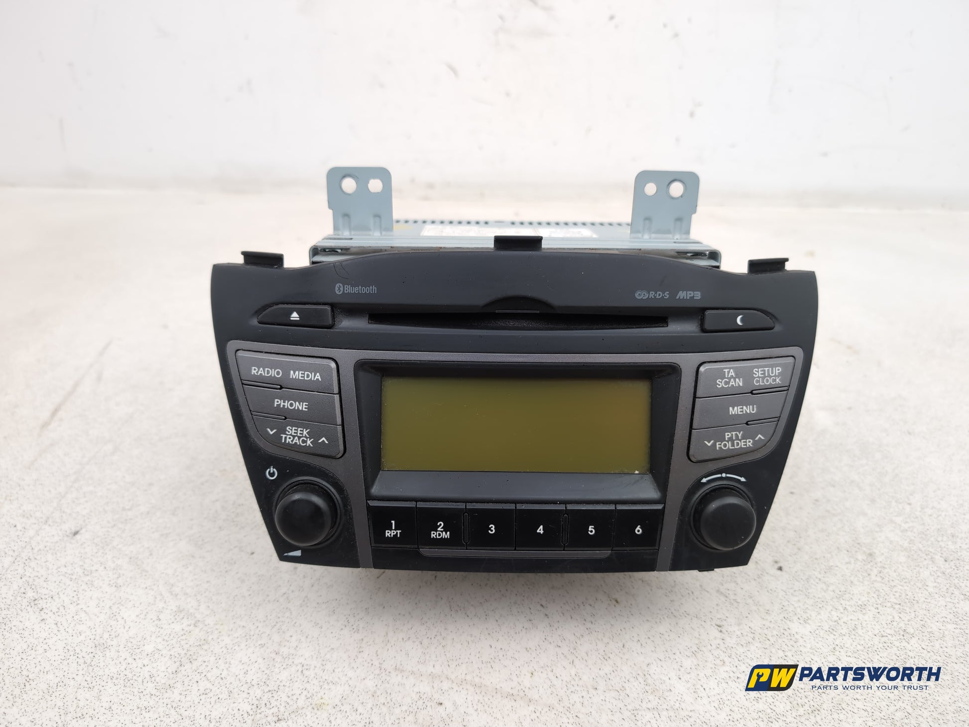 Hyundai Ix35 Style 2wd Crdi 134 Cd Player Head Unit 961502y010tjn 2011-2015