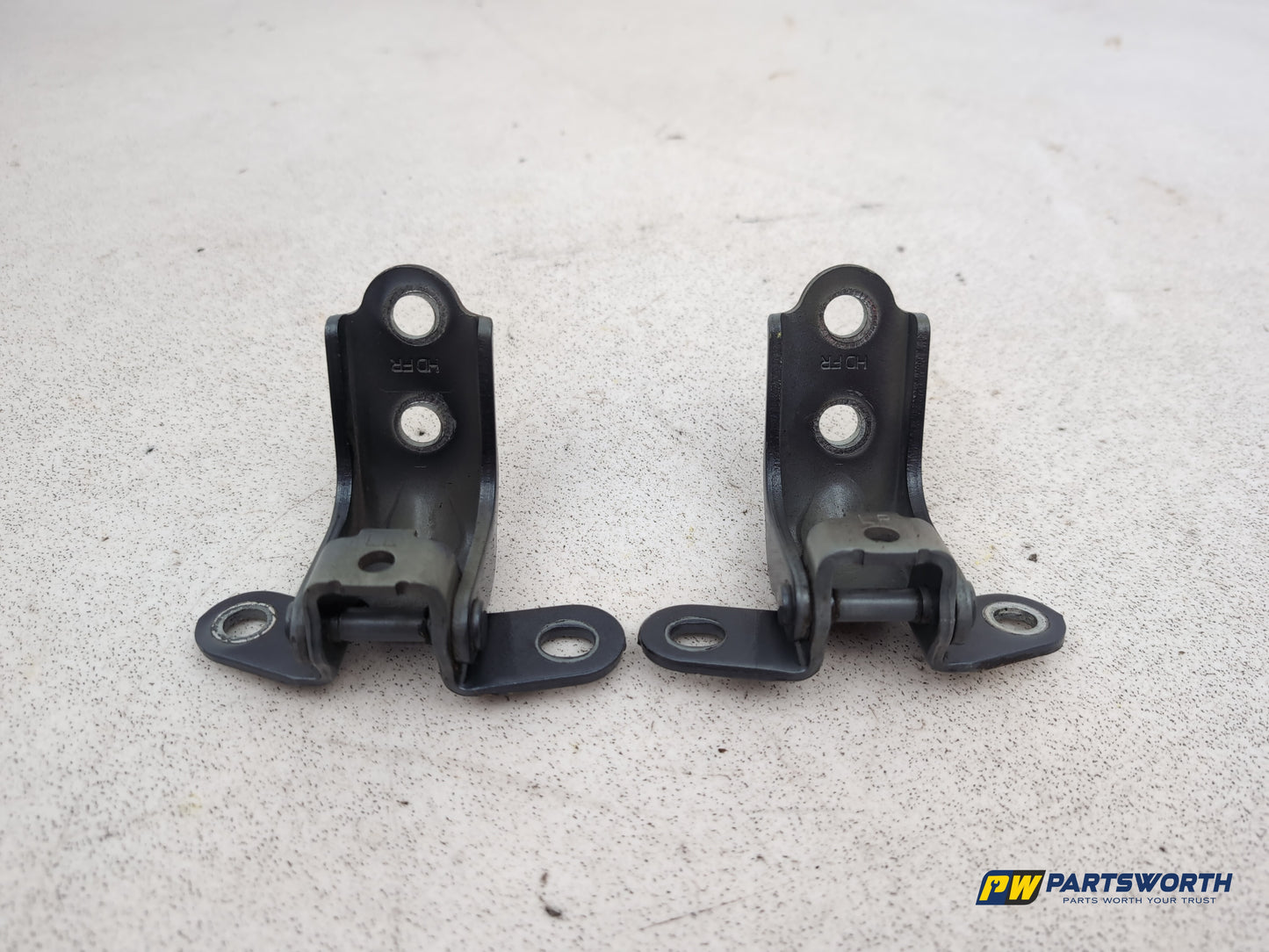 Hyundai Ix35 Style 2wd Crdi Front Door Hinge Pair Lh Passenger Side 2009-2015