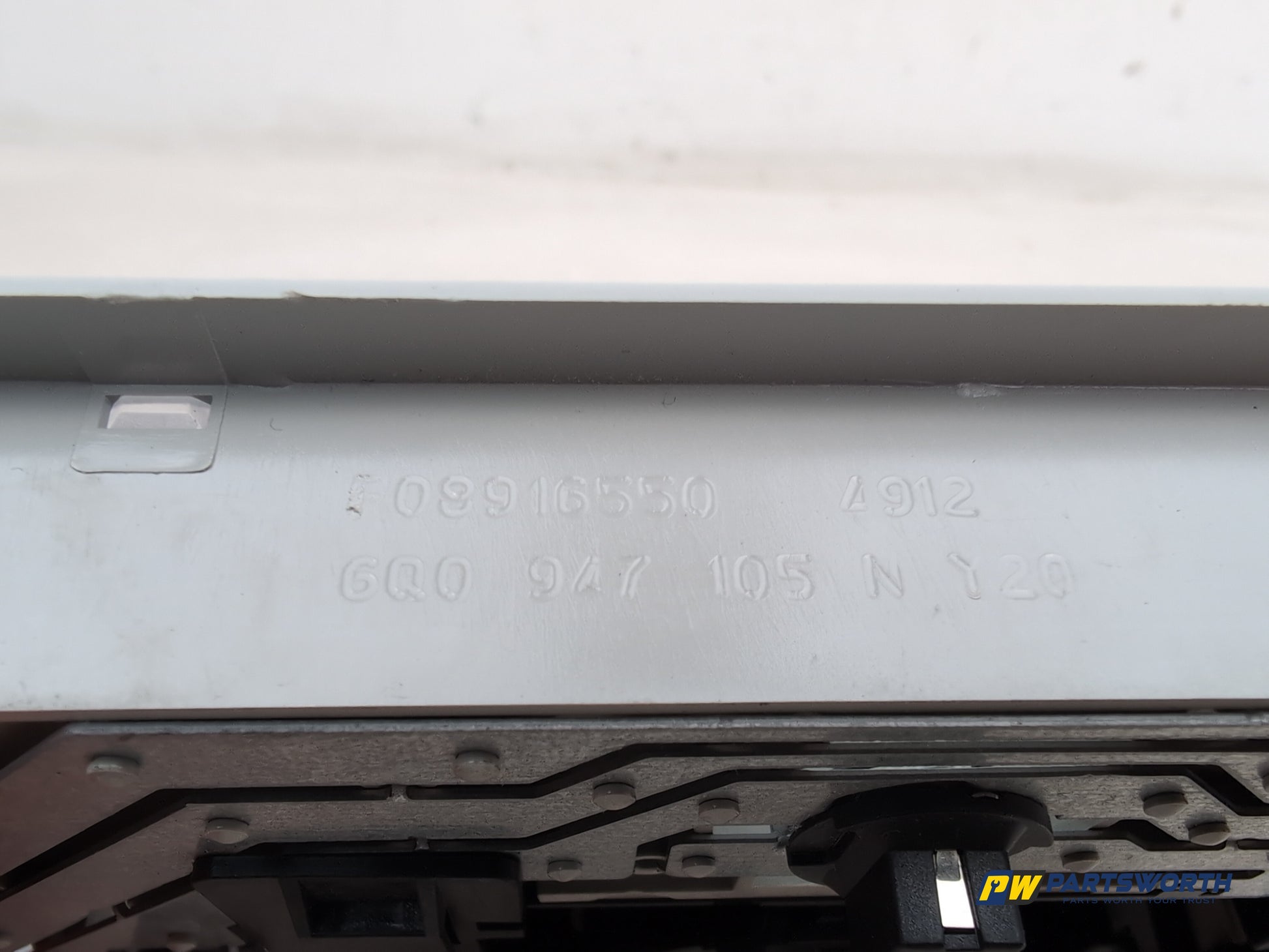 Skoda Citigo Se 12v Reading Light Sunroof Switch 6q0947105n 2012-2020 - photo 5
