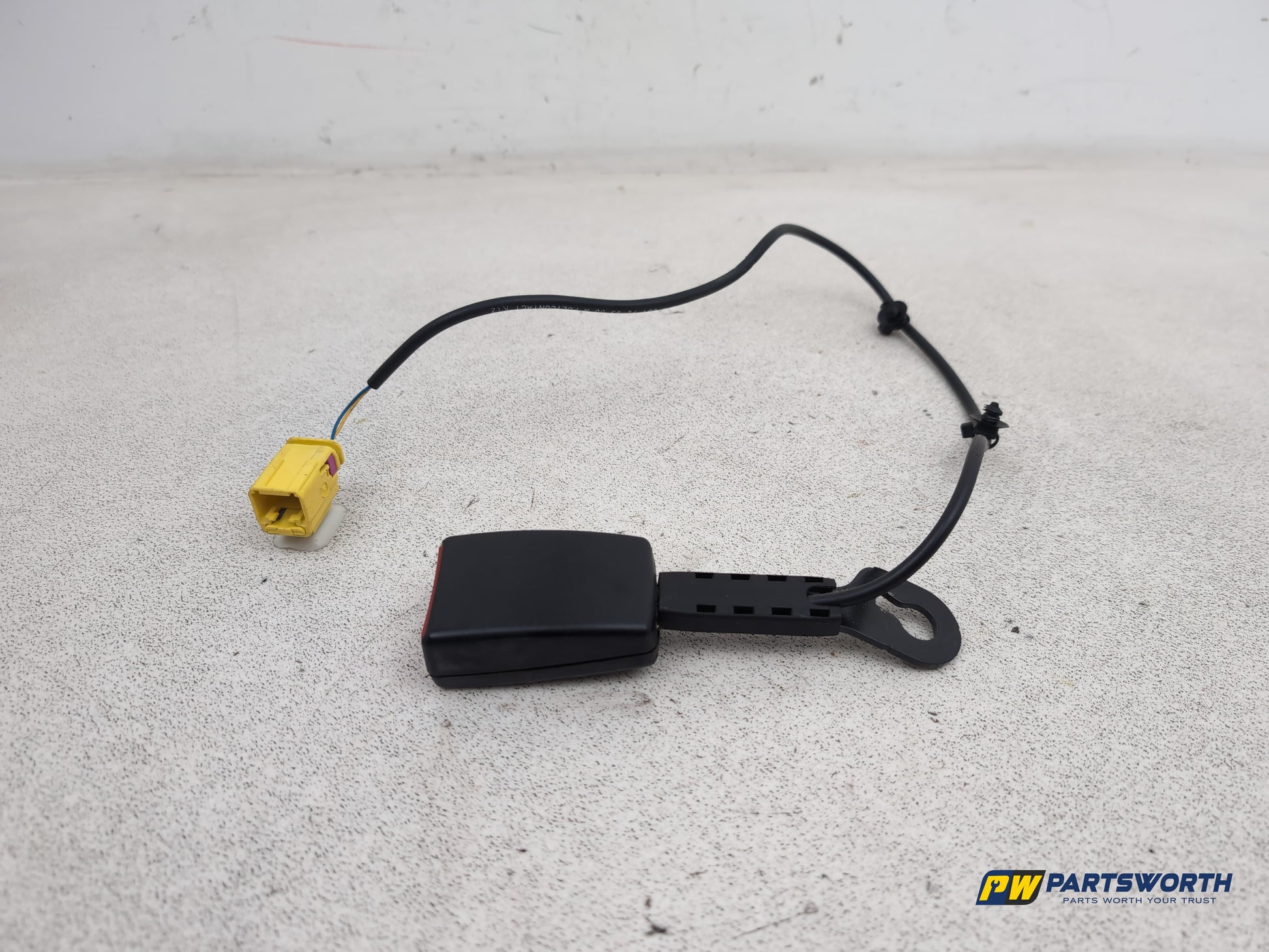 Porsche Cayenne Tiptronic S Seat Belt Holder Front Right 7l0857778 2003-2010