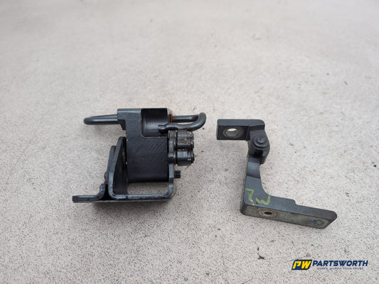 Porsche Cayenne Tiptronic S Lh Passenger Side Front Door Hinge Pair 7l0831411