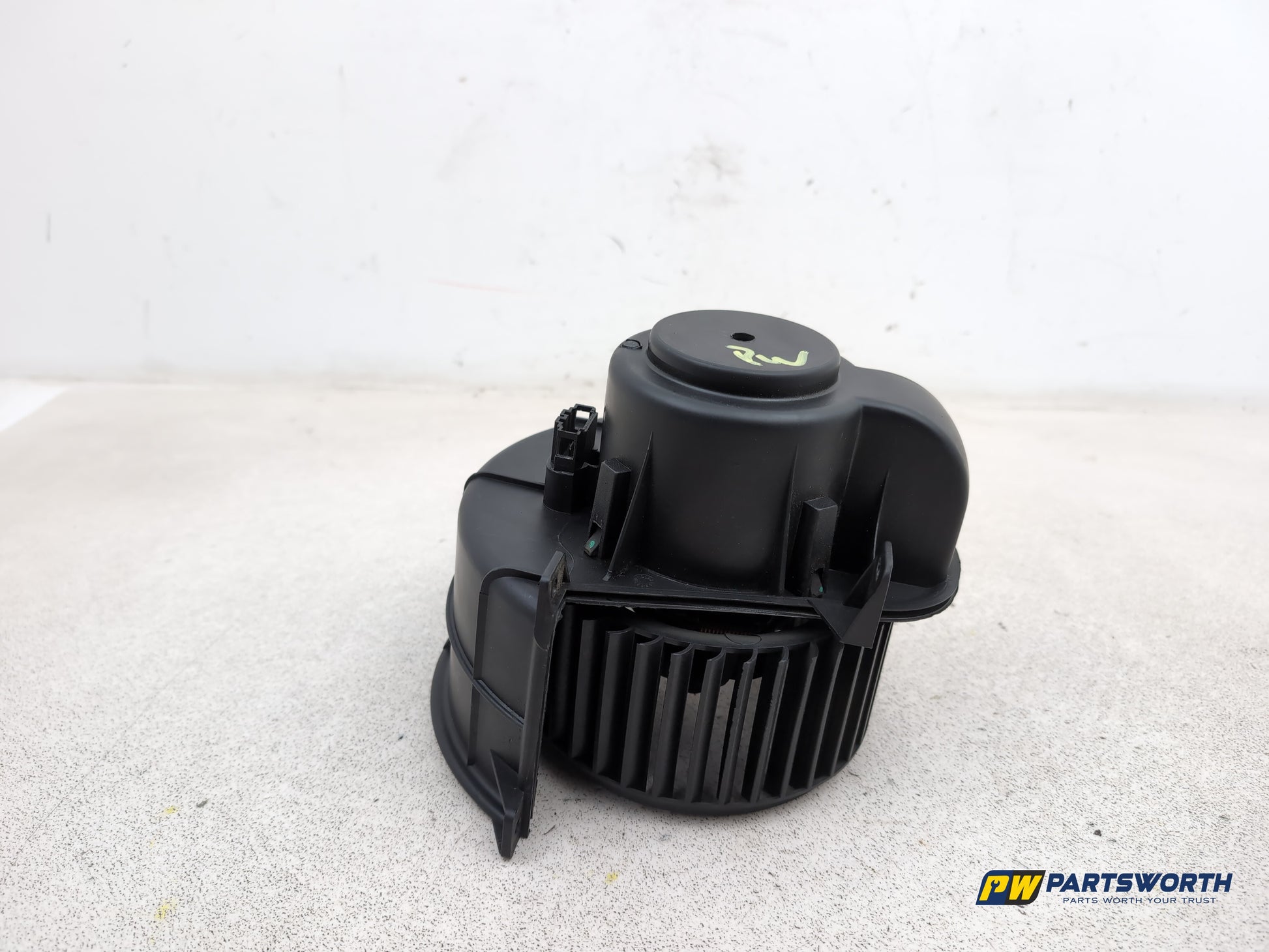 Porsche Cayenne Tiptronic S Heater Blower Motor 2003-2010