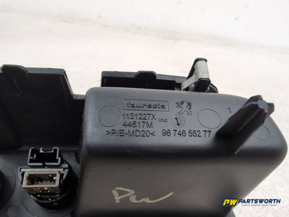 Peugeot 208 Active Usb Lighter Port Trim 9674655277 2012-2019 - photo 7