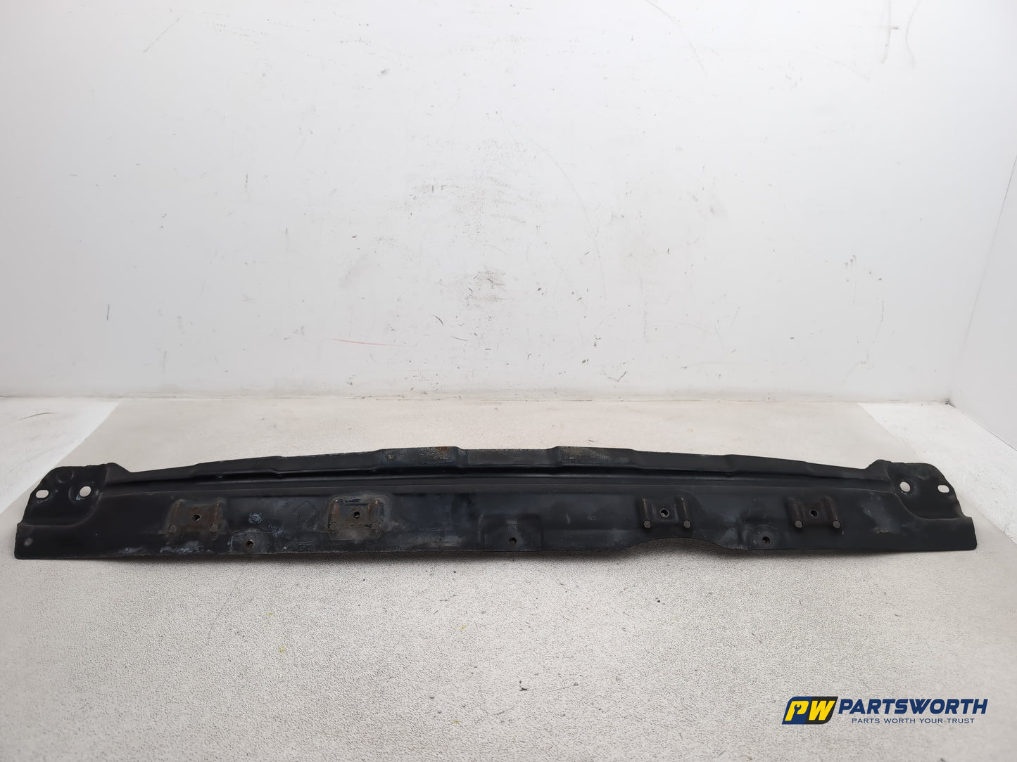 Porsche Cayenne Tiptronic S Radiator Support Bracket 2003-2010