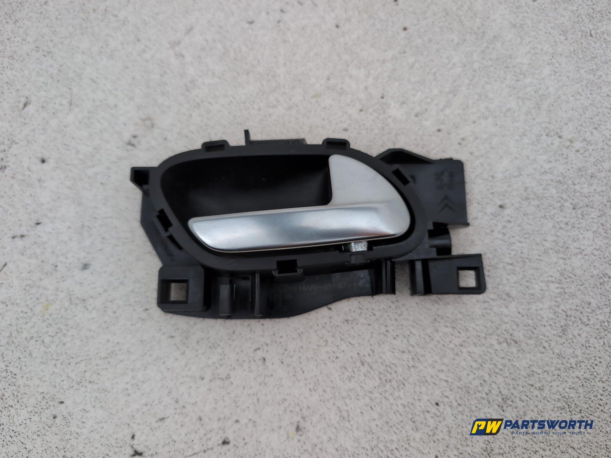 Peugeot 208 Active Door Handle Inner Release Rh Driver Side 2012-2019