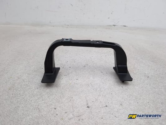 Peugeot 208 Active Front Passenger Side Door Handle Holder Bracket 9674497780