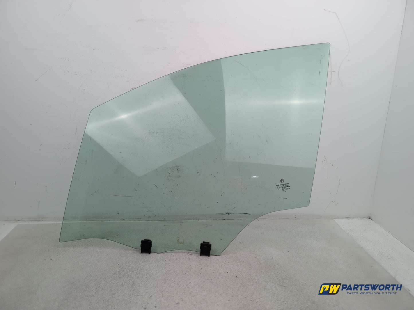 Peugeot 208 Active Door Glass Front Lh Passenger Side 2012-2017
