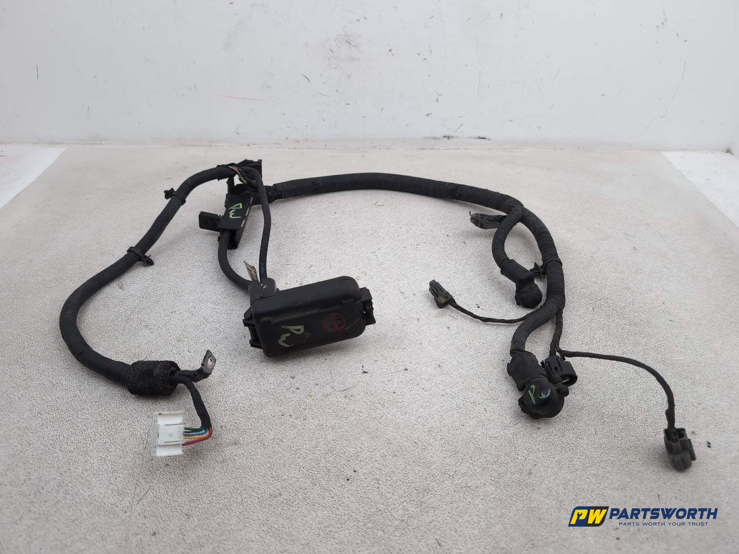 Hyundai Ix35 Style 2wd Crdi 134 Engine Battery Wiring 918502y110 2009-2015