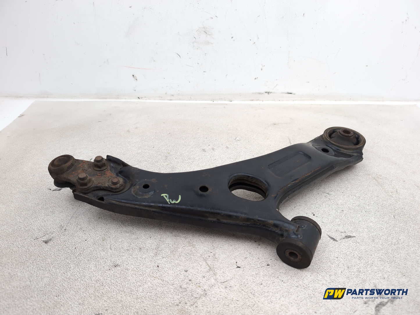 Hyundai Ix35 Style 2wd Suspension Arm Front Lower Wishbone Lh Passenger Side