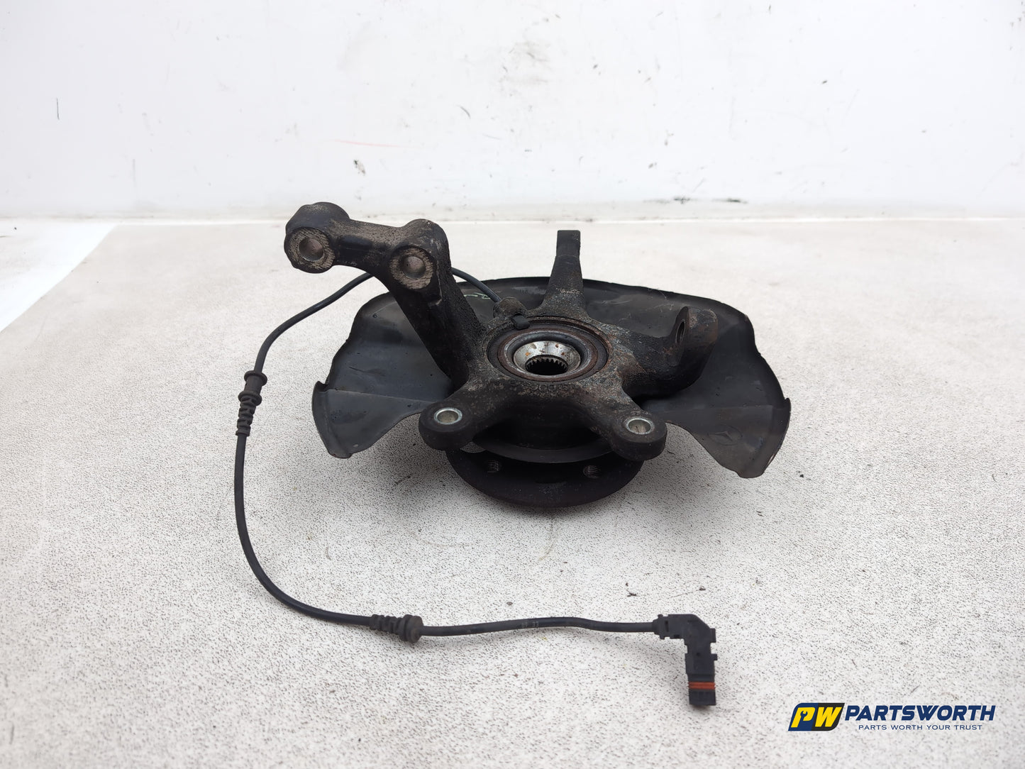 Mercedes-Benz B160 Sport Cvt Wheel Hub Front Lh Passenger Side 2009-2011