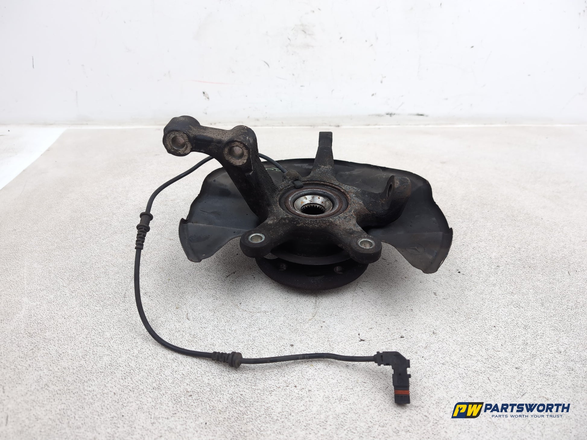 Mercedes-Benz B160 Sport Cvt Wheel Hub Front Lh Passenger Side 2009-2011