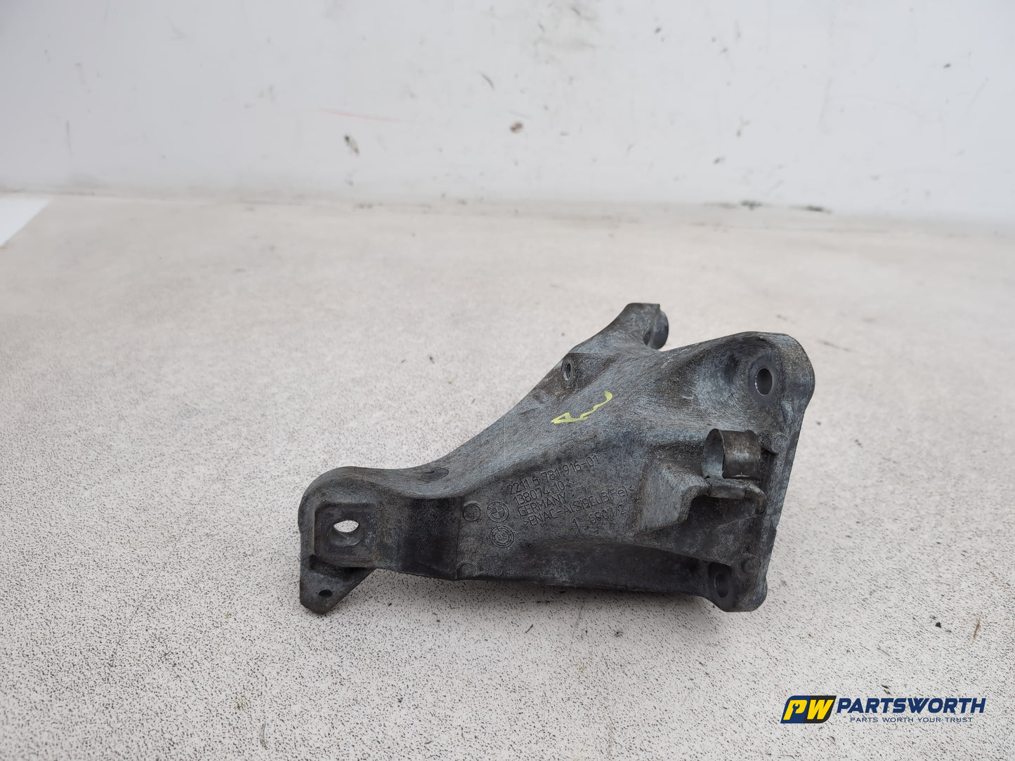 Engine Mounting RH 1