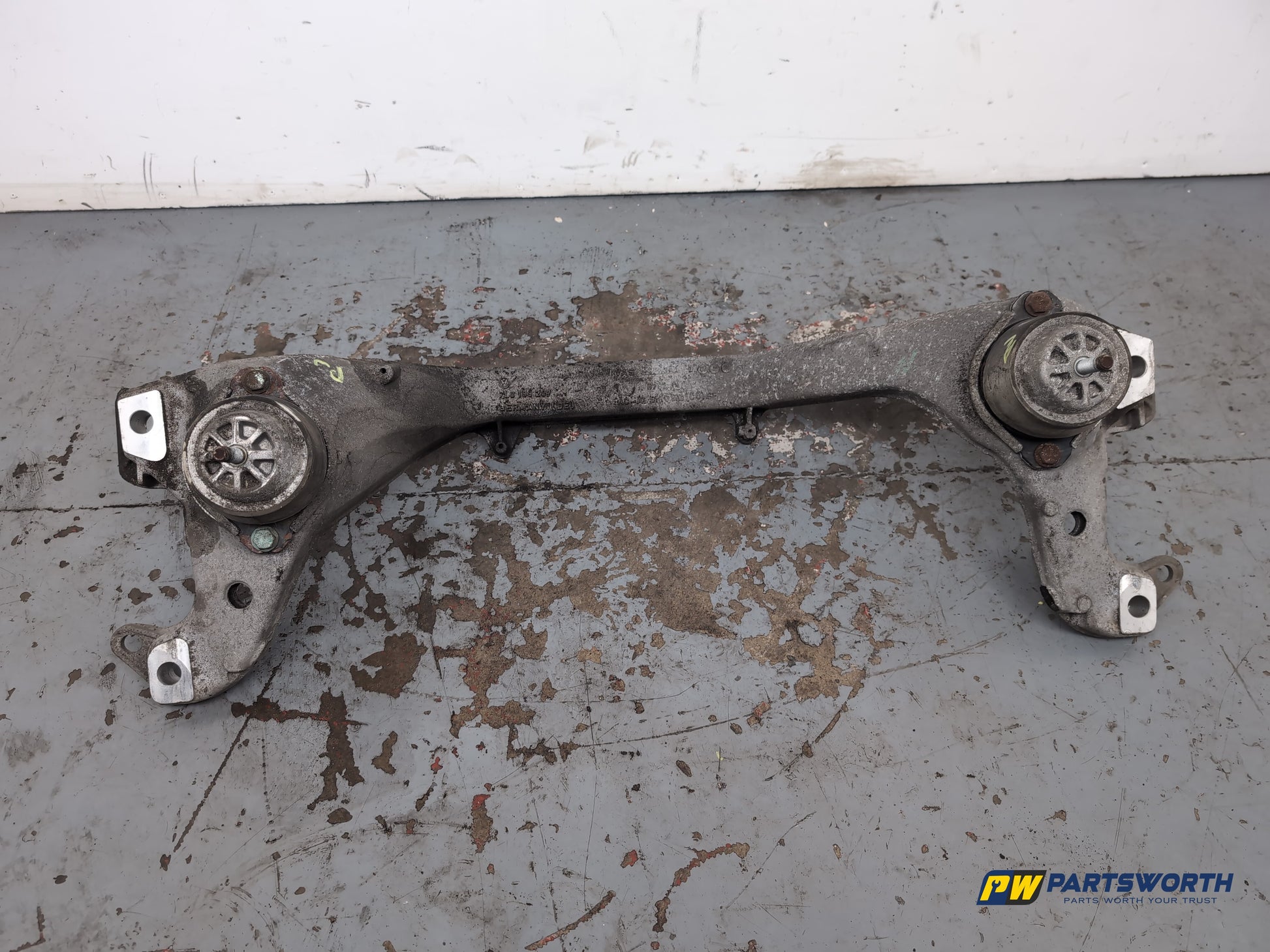 Engine Mounting Bracket 1