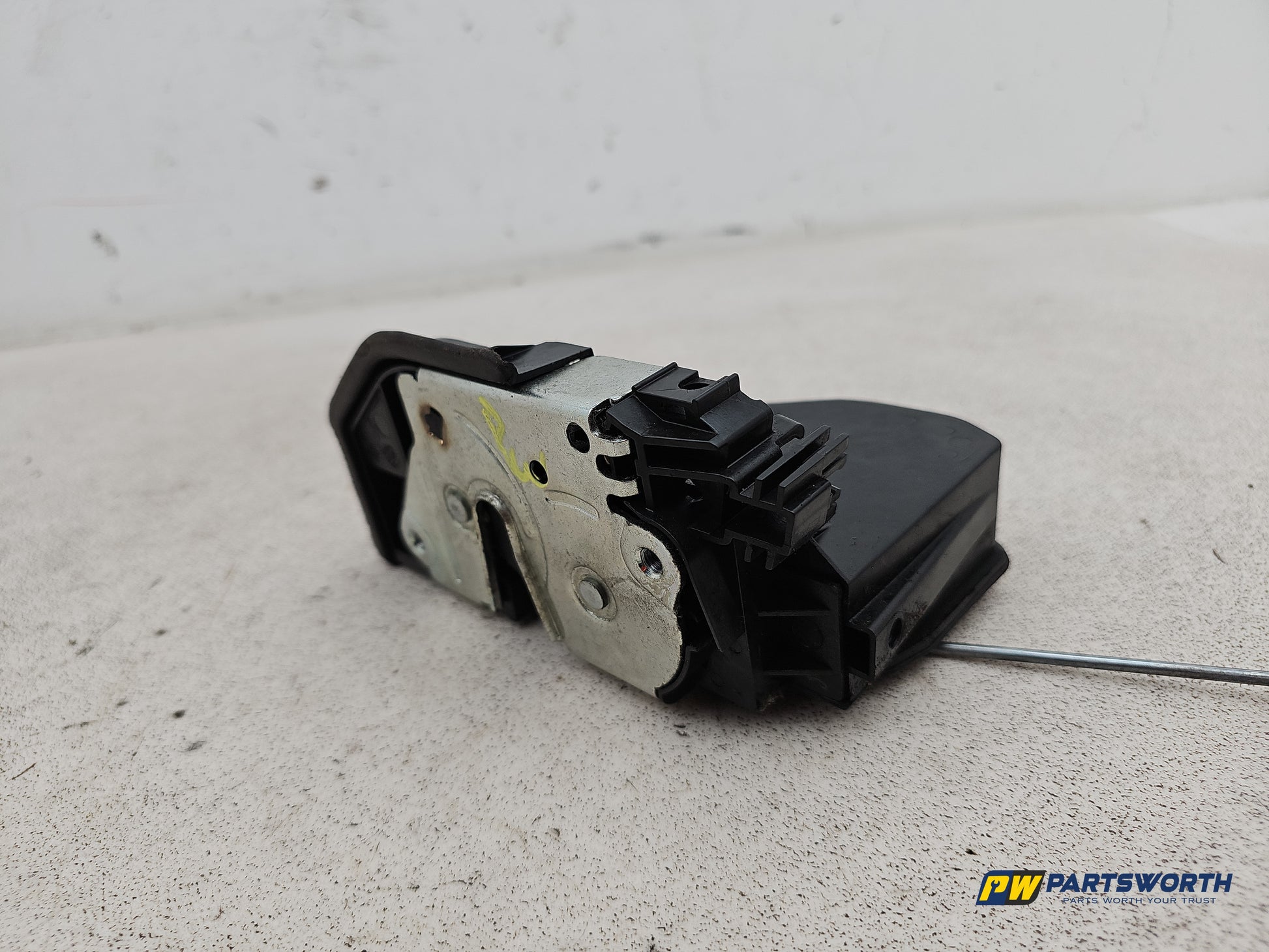 Bmw 520d Se Driver Side Right Rear Door Lock Actuator 7202148 2013-2015 - photo 7