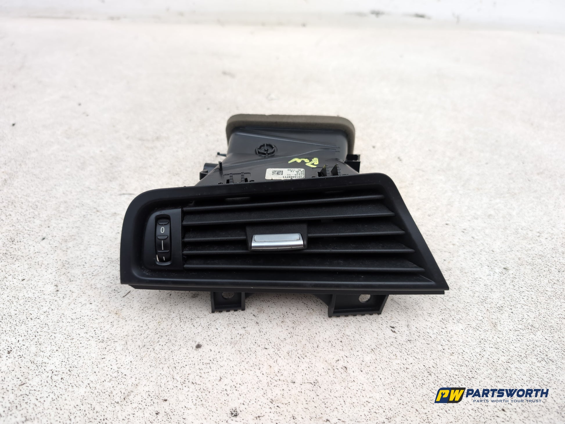 Bmw 520d Se Dashboard Trim With Air Vent Passenger Side 2013-2015