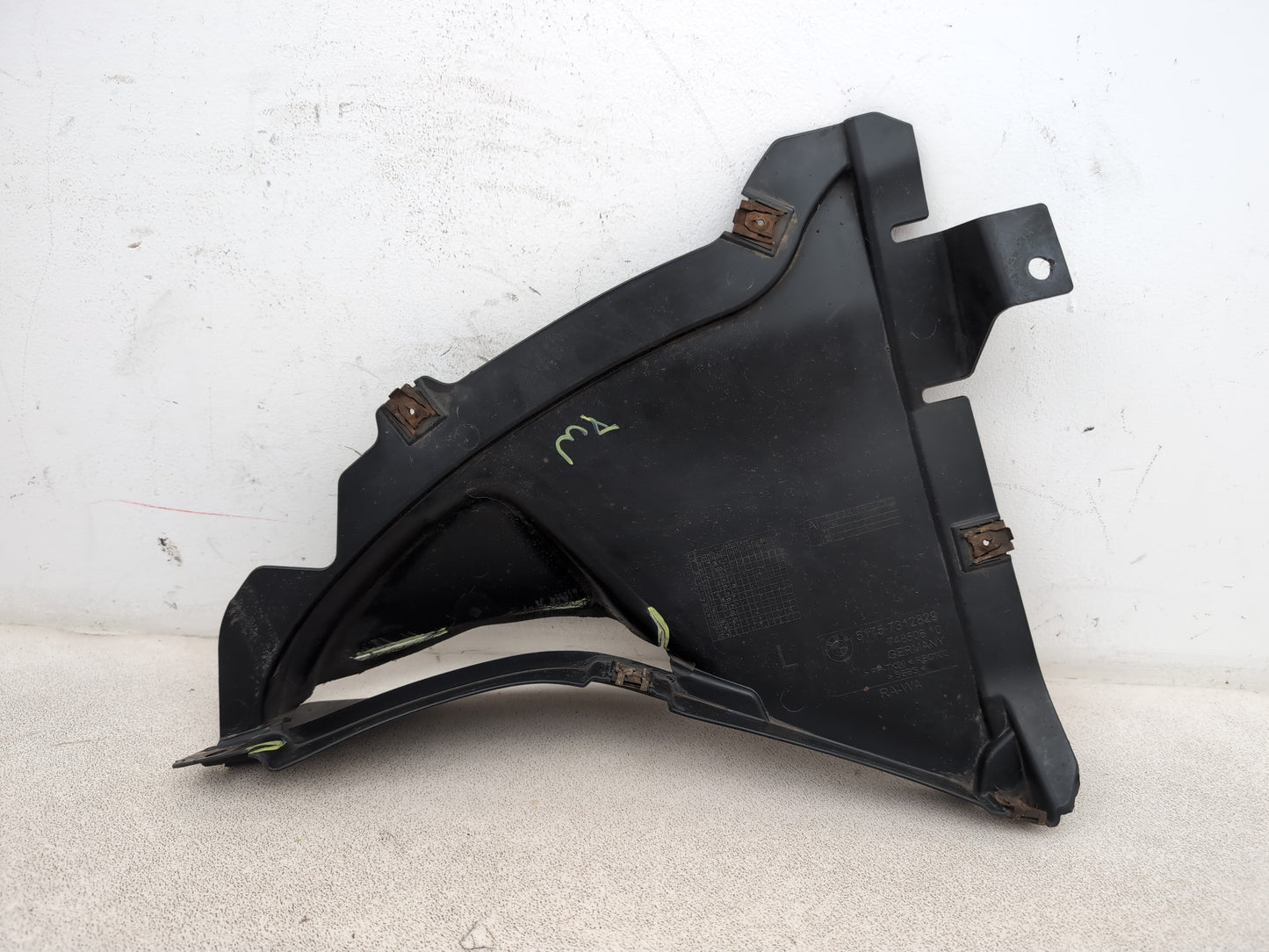 Moulding Wheel Arch Front LH 1