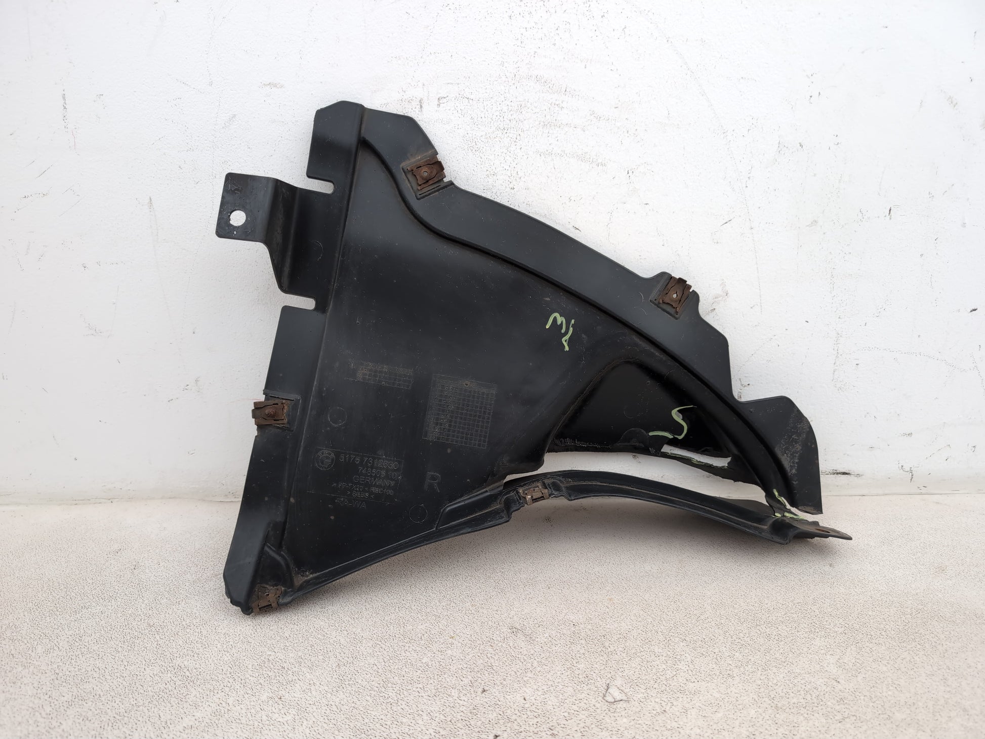 Bmw 520d Se Wheel Arch Trim Front Right Driver Side 7312830 2013-2017