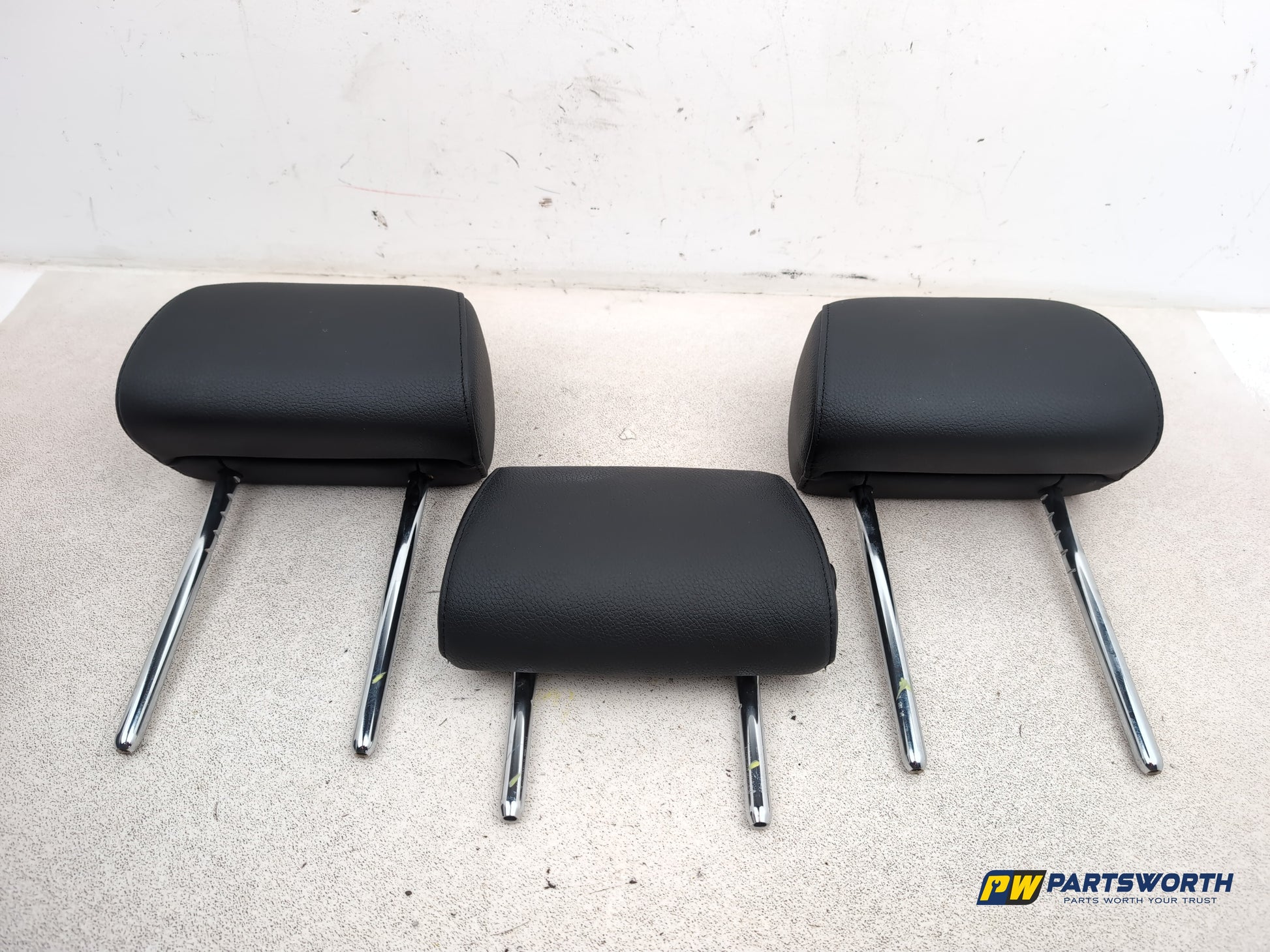 Rear Headrest 7