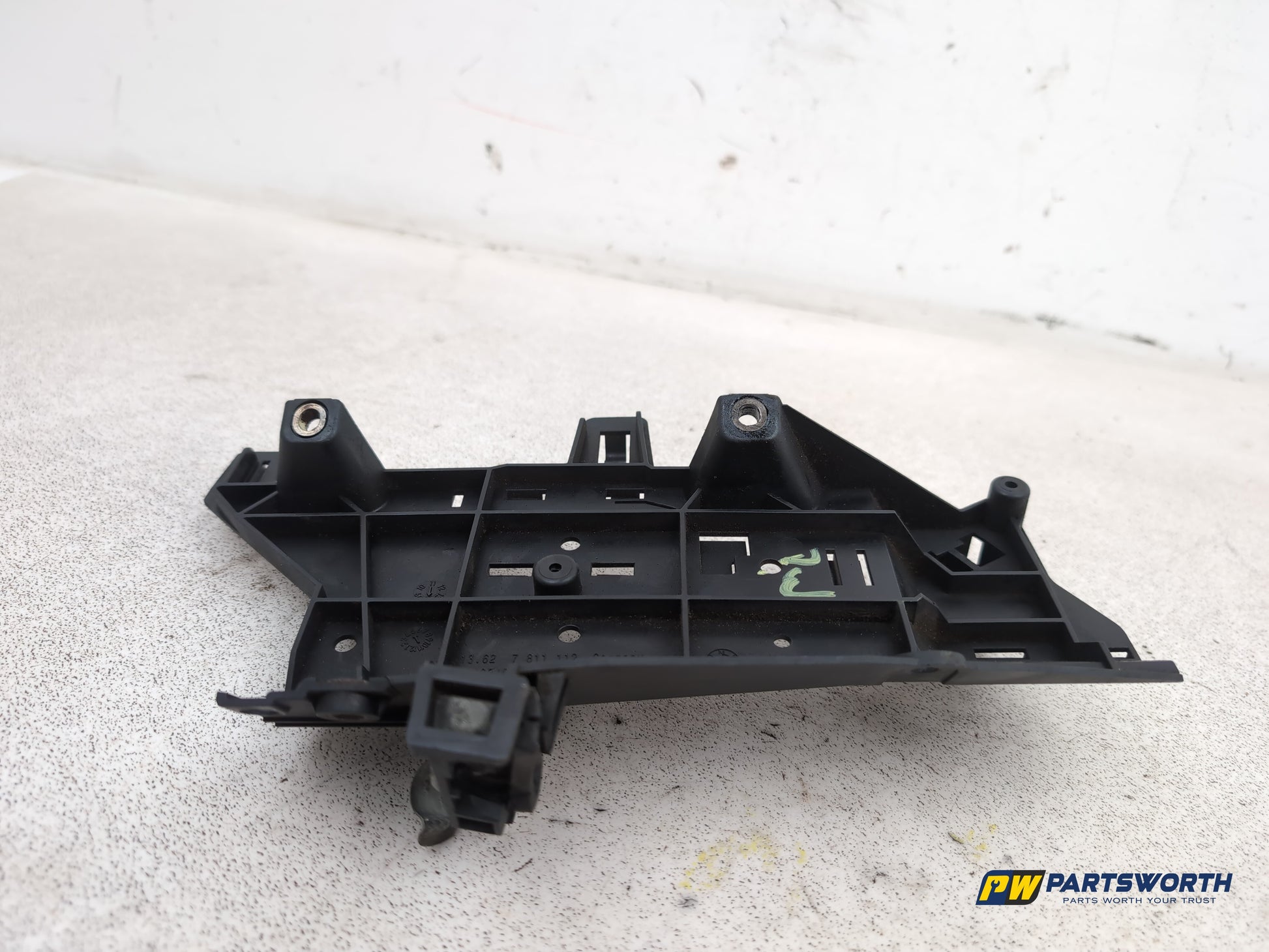 Bmw 5 Series 520d Se Sensor Mount 7811112 2013-2015 - photo 7