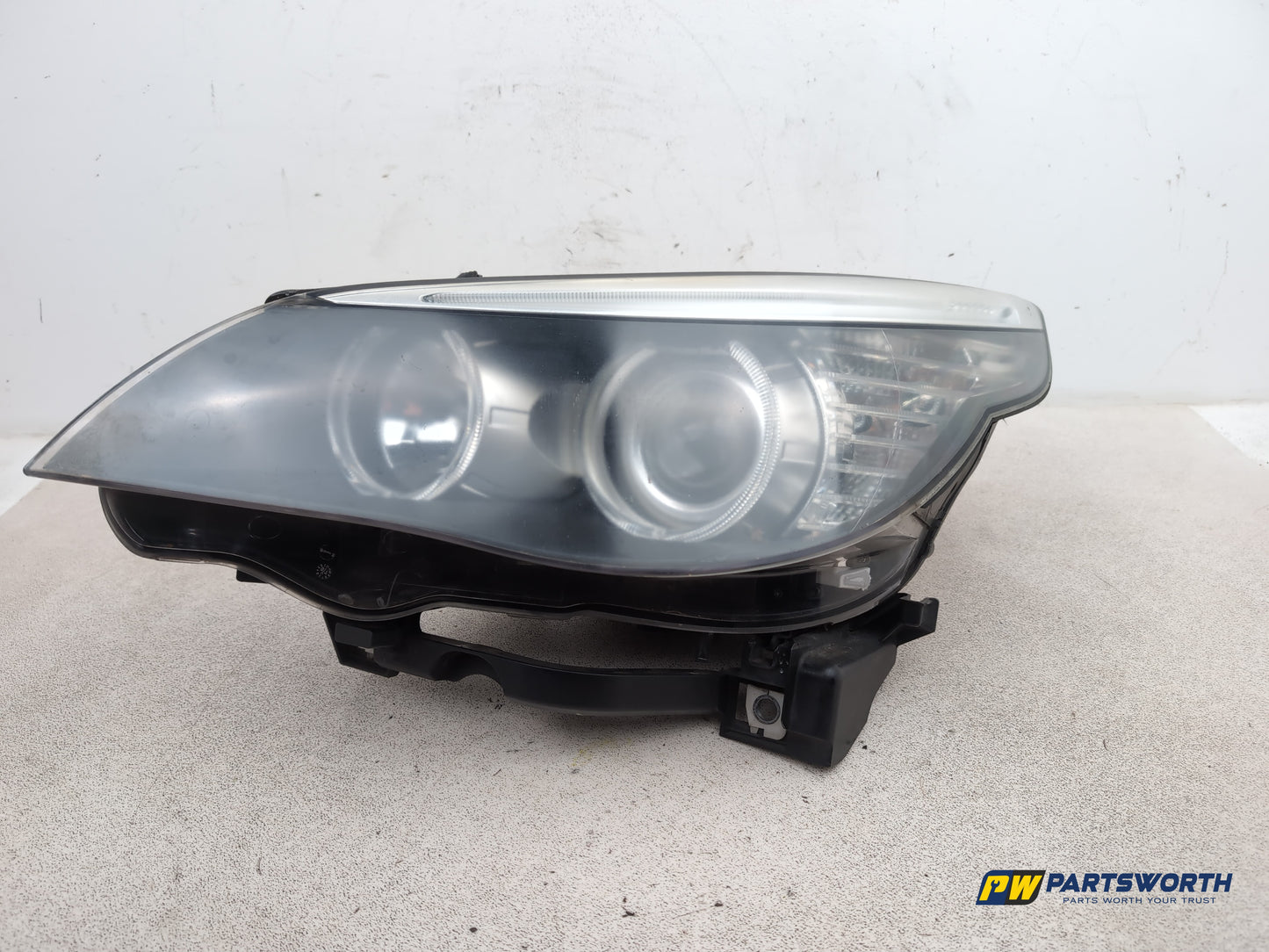 Bmw E60/E61 5 Series Lci N/S Left Headlight 2008 - 7177729 Oem Genuine