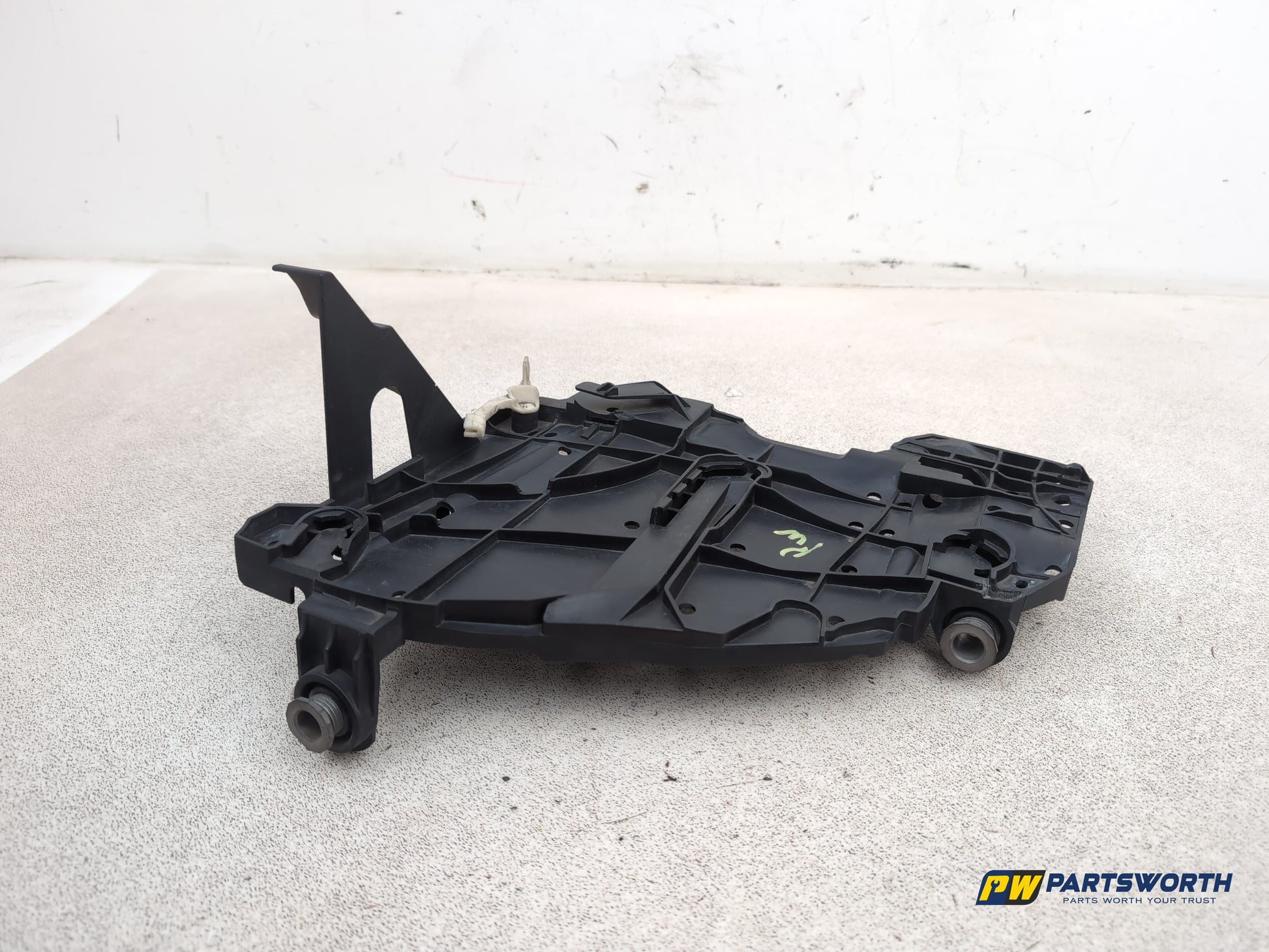 Headlamp Panel Support Bracket LH 1