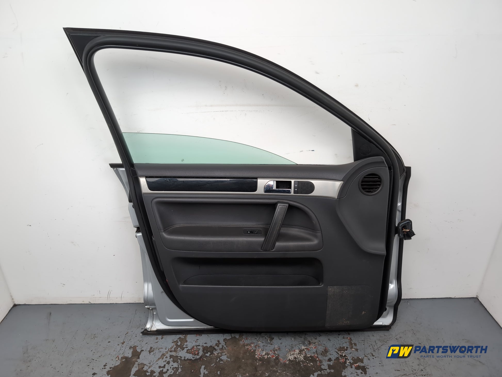 Door Front LH 12