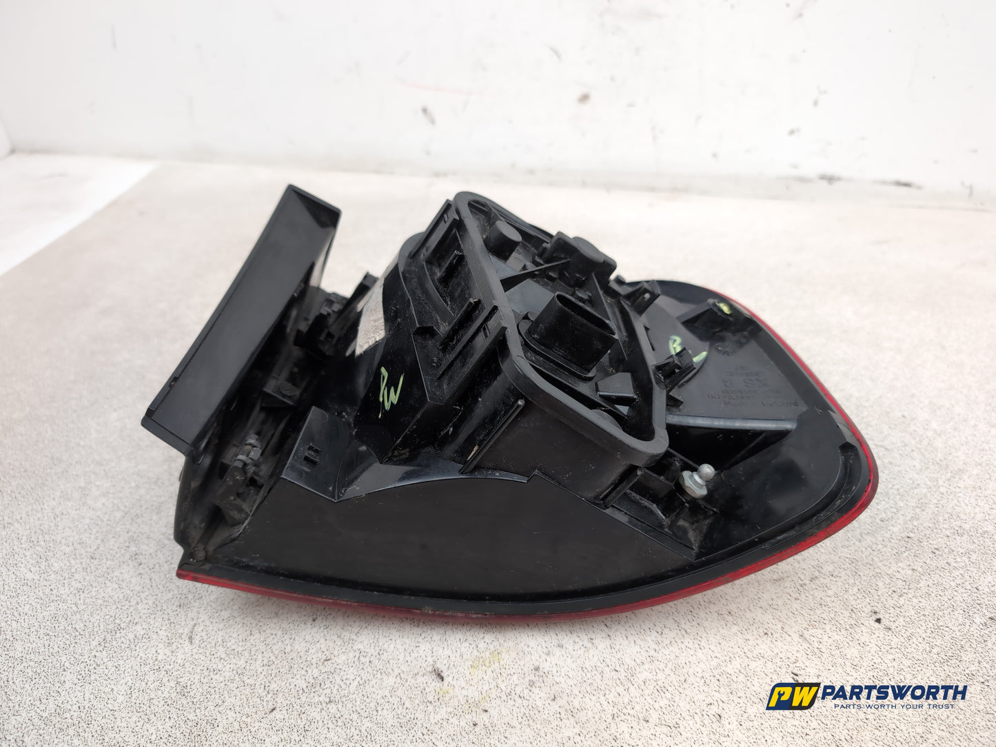 Volkswagen Touareg Altitude V6 Tdi A Lamp Assembly Rear Lh Passenger Side - photo 7