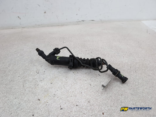 Clutch Slave Cylinder and Pipe  1