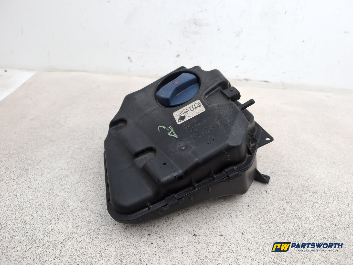 Radiator Expansion Tank 1