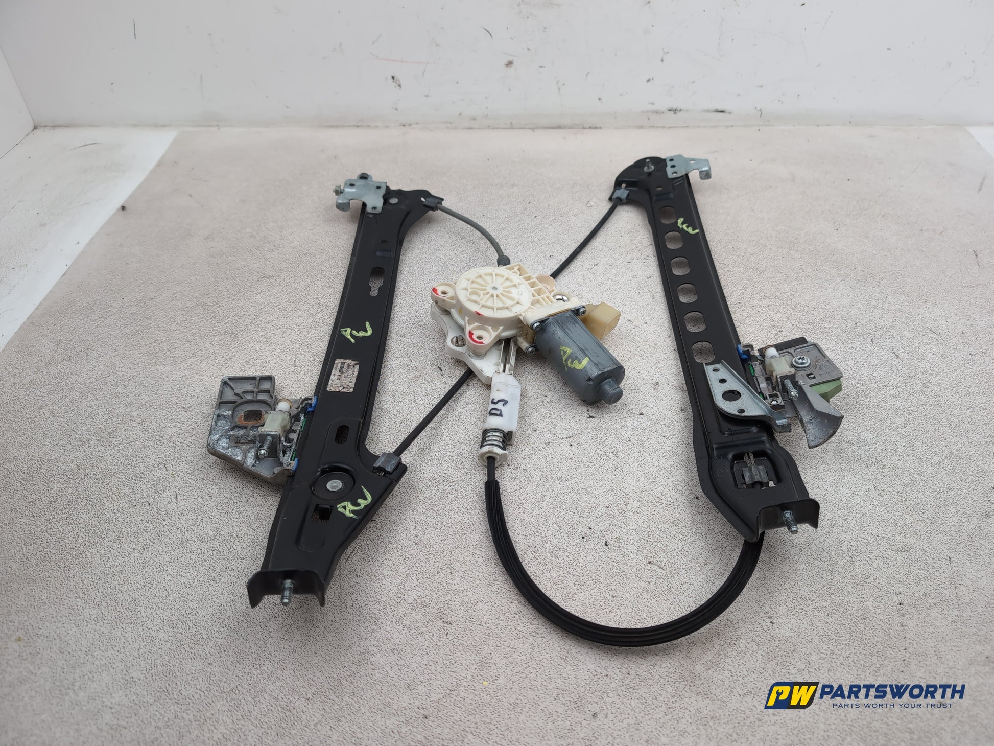 Door Rear Window Regulator RH 1