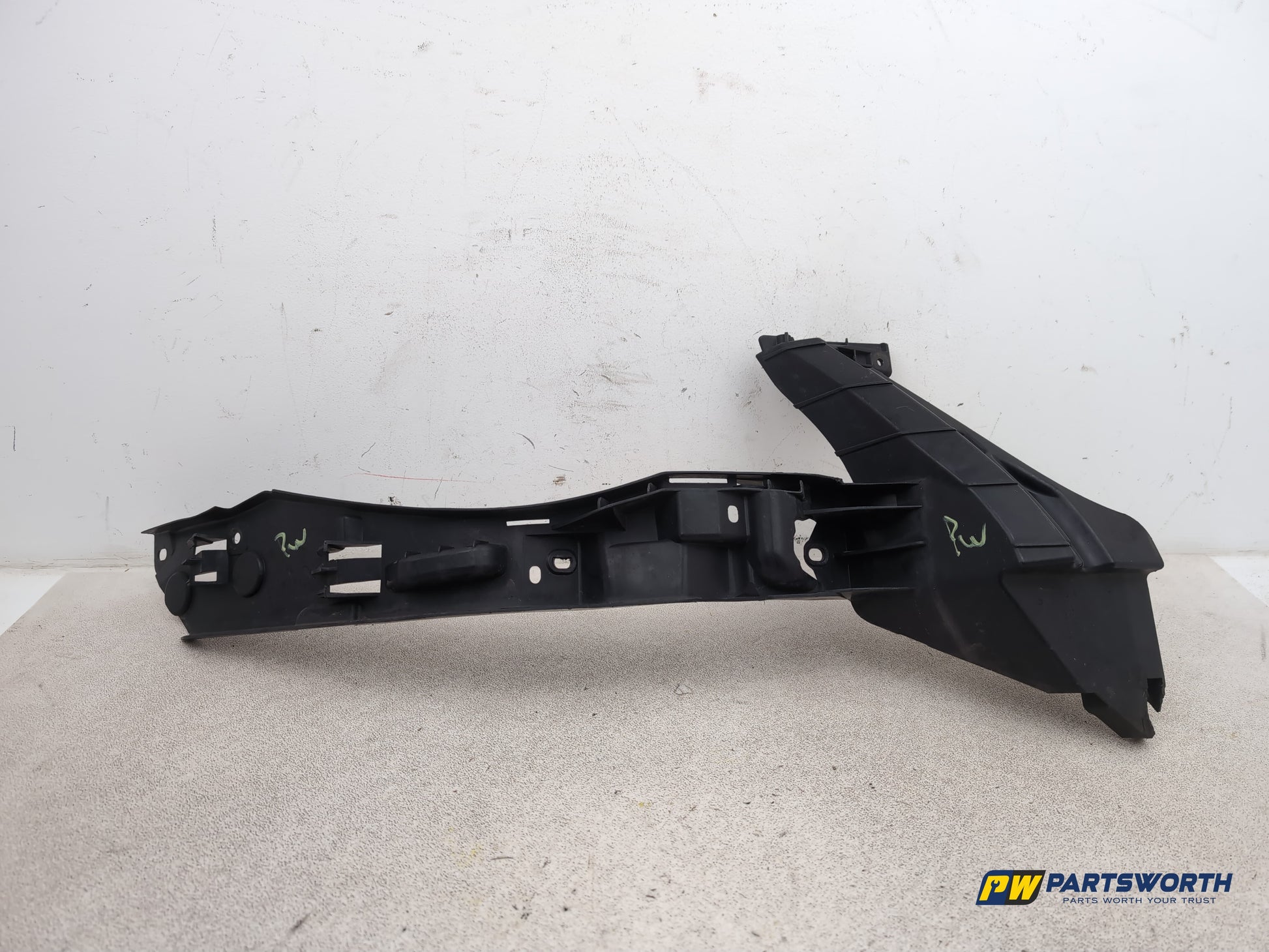 Exterior bracket 1