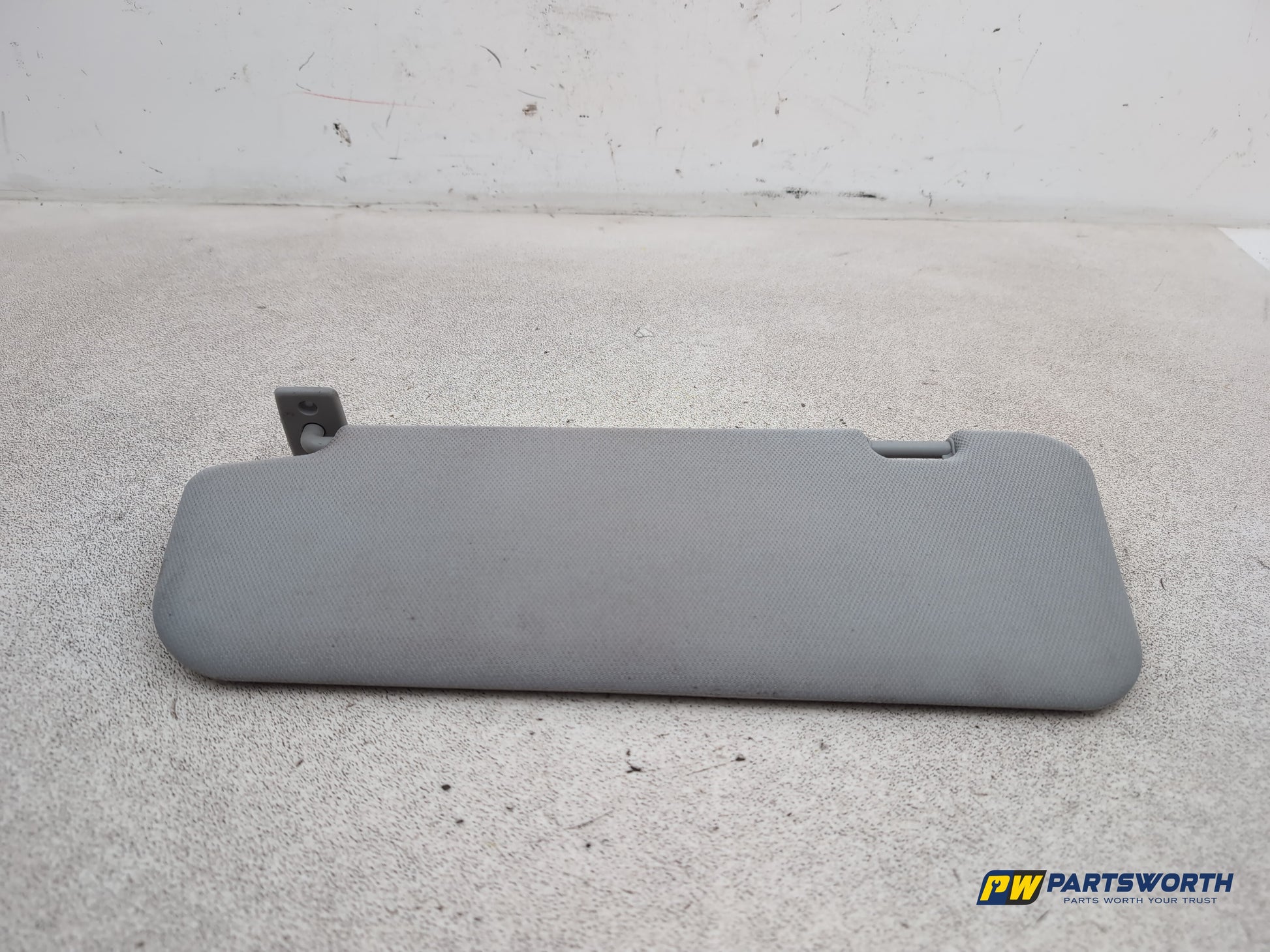 Sun Visor RH 7
