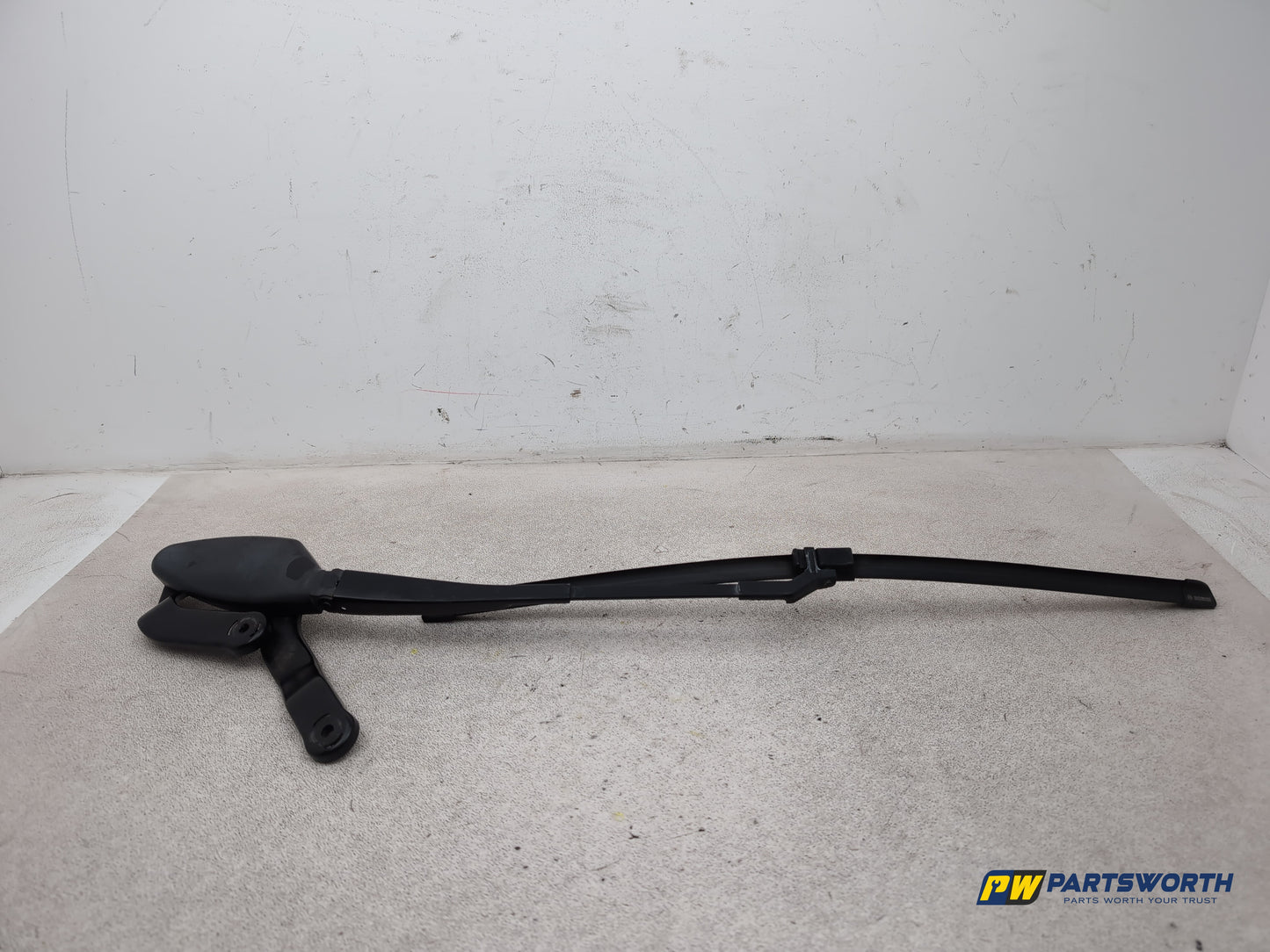 Wiper Front Arm LH 1