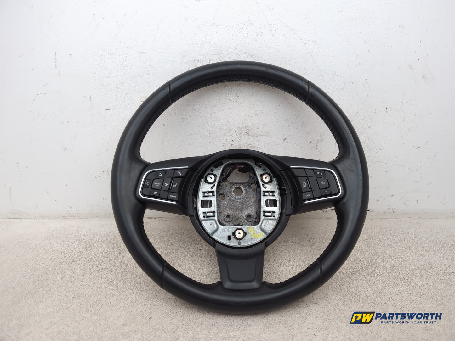 Jaguar Xf Portfolio D Multifunction Steering Wheel 308598320ad 2015-2017