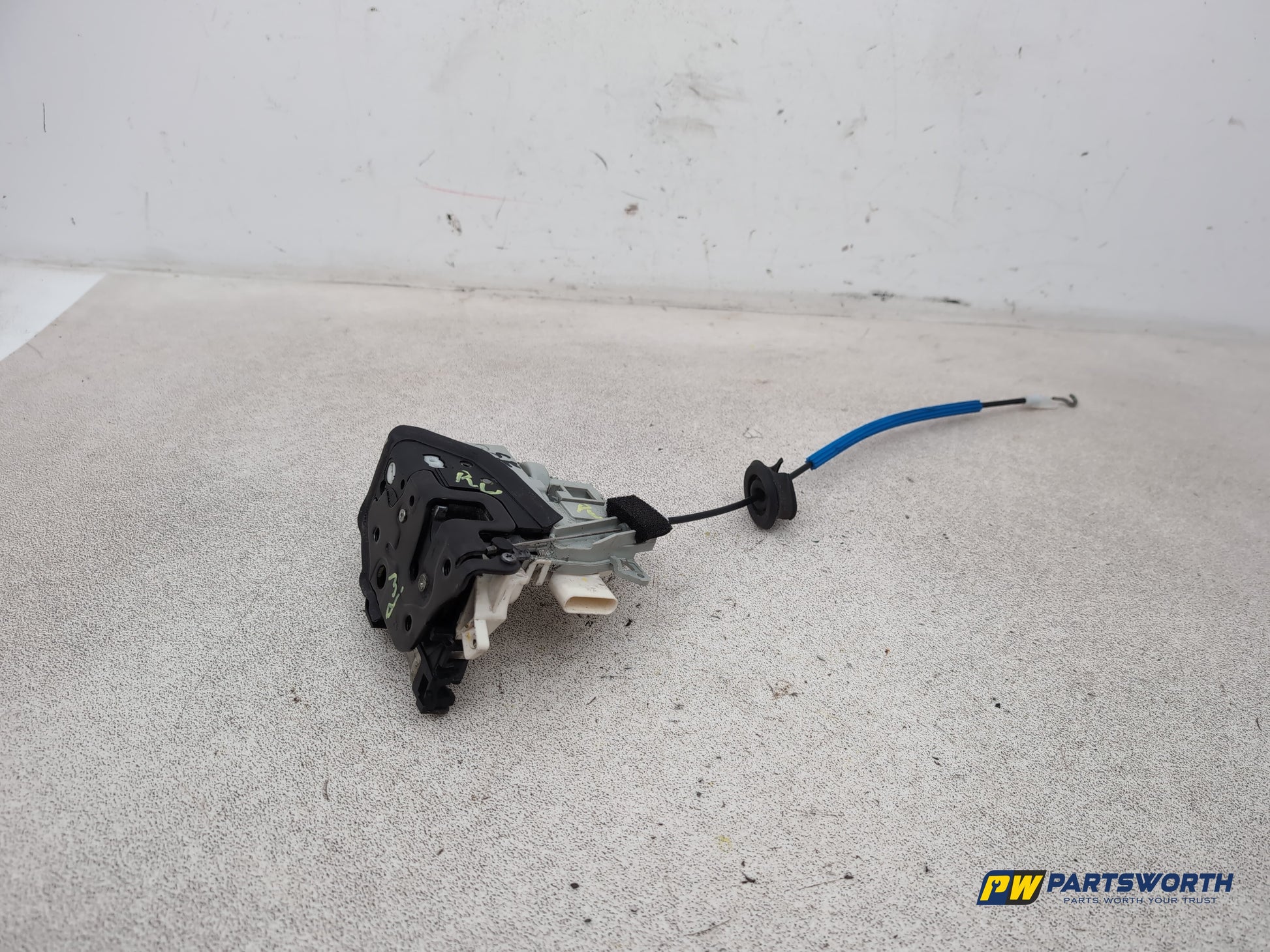 Audi A4 S Line Black Edit Tdi Quat Door Lock Front Lh Passenger Side 8j2837015c