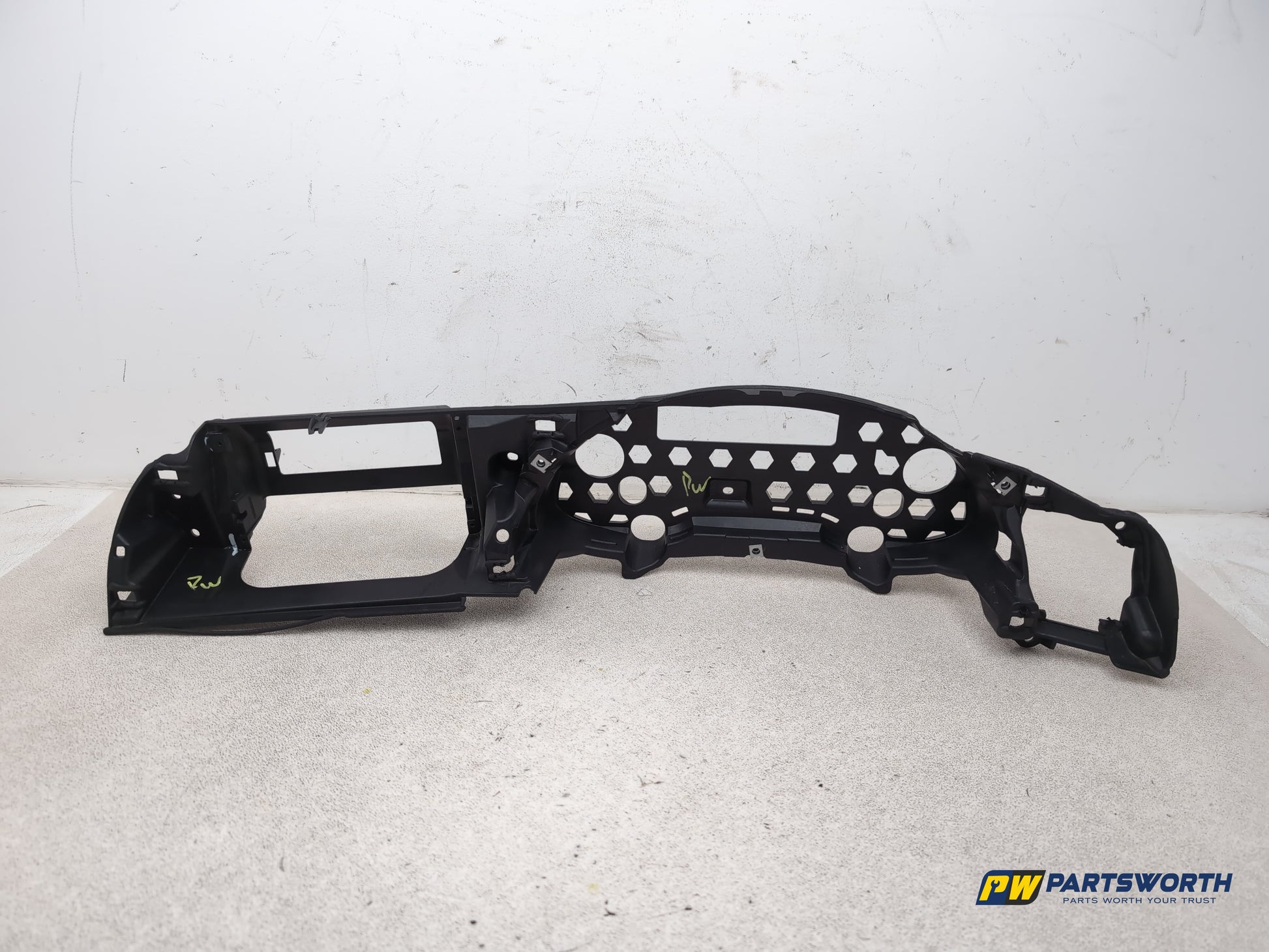 Audi A4 S Line Black Edit Tdi Quat Instrument Cluster Housing Bracket 8k2857736