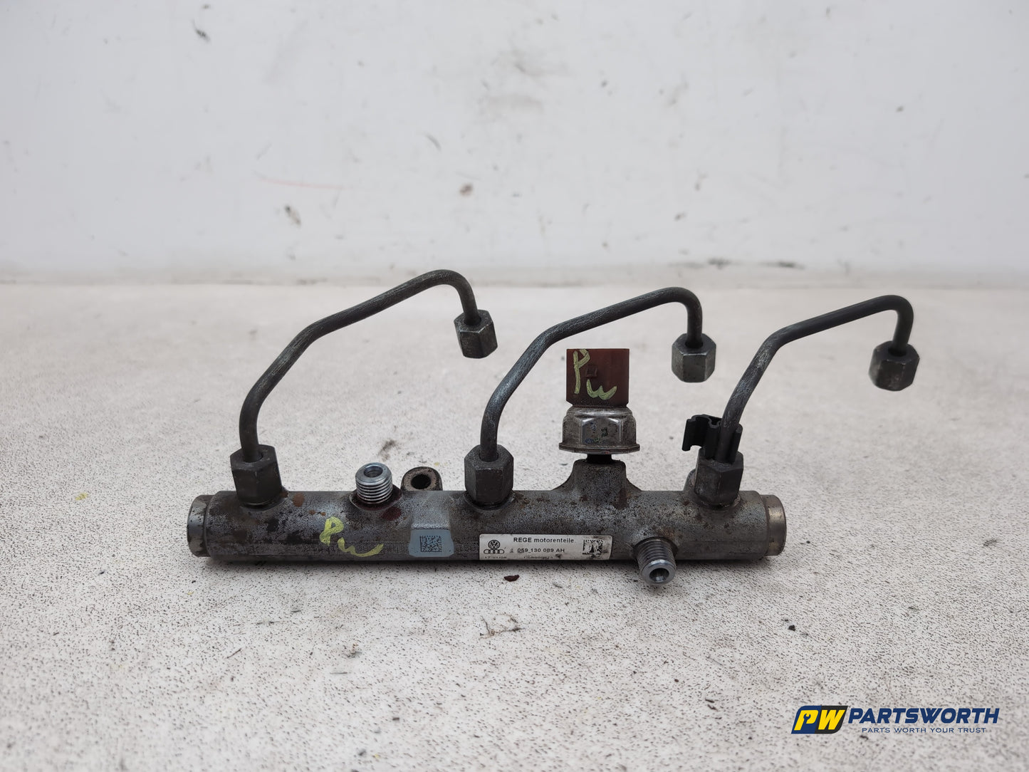 Fuel Rail 1