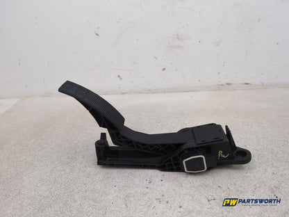 Mercedes-Benz Ml300 Sport Cdi Diesel Accelerator Throttle Pedal A1643000104
