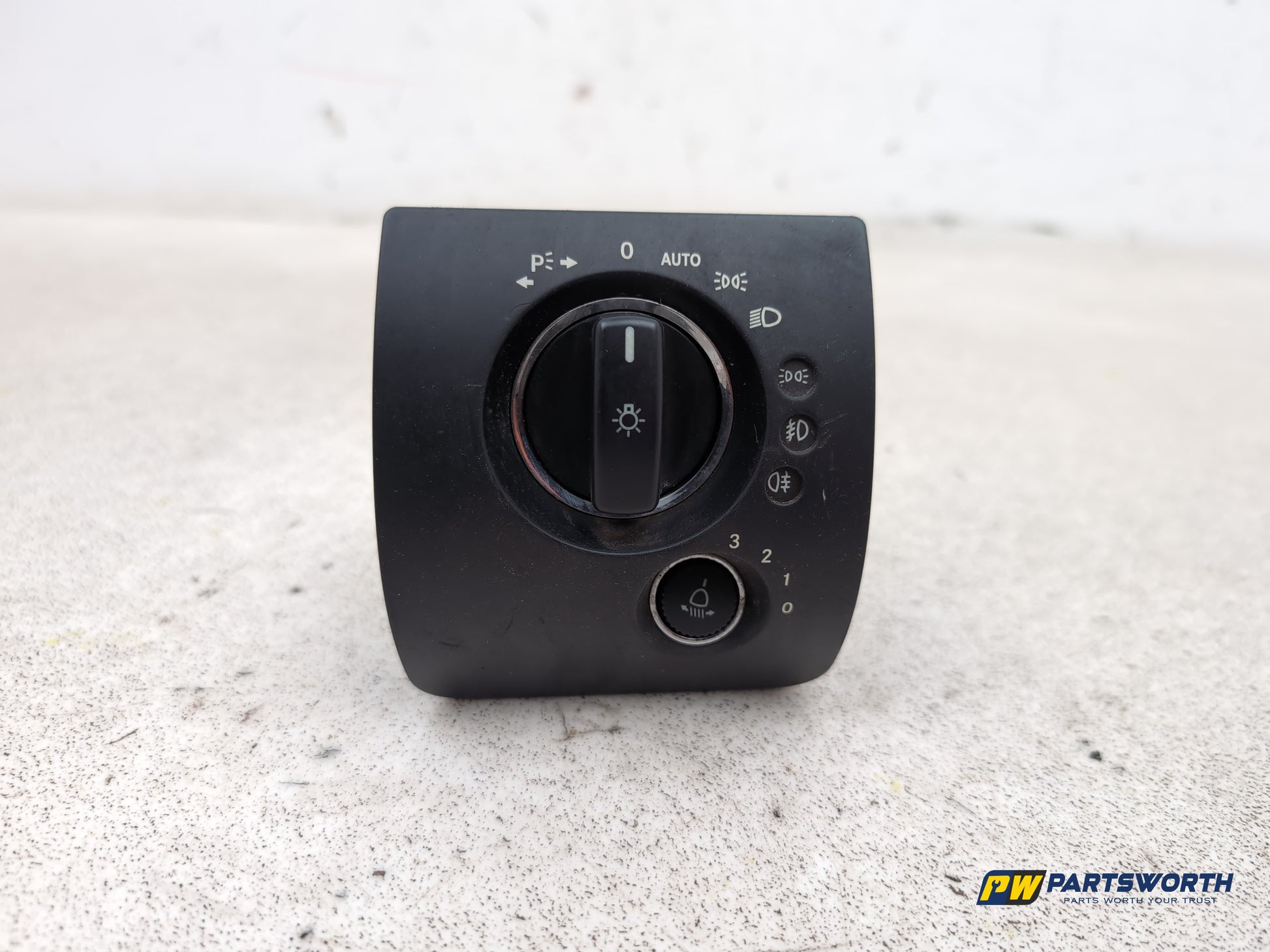 Switch Headlamp 1